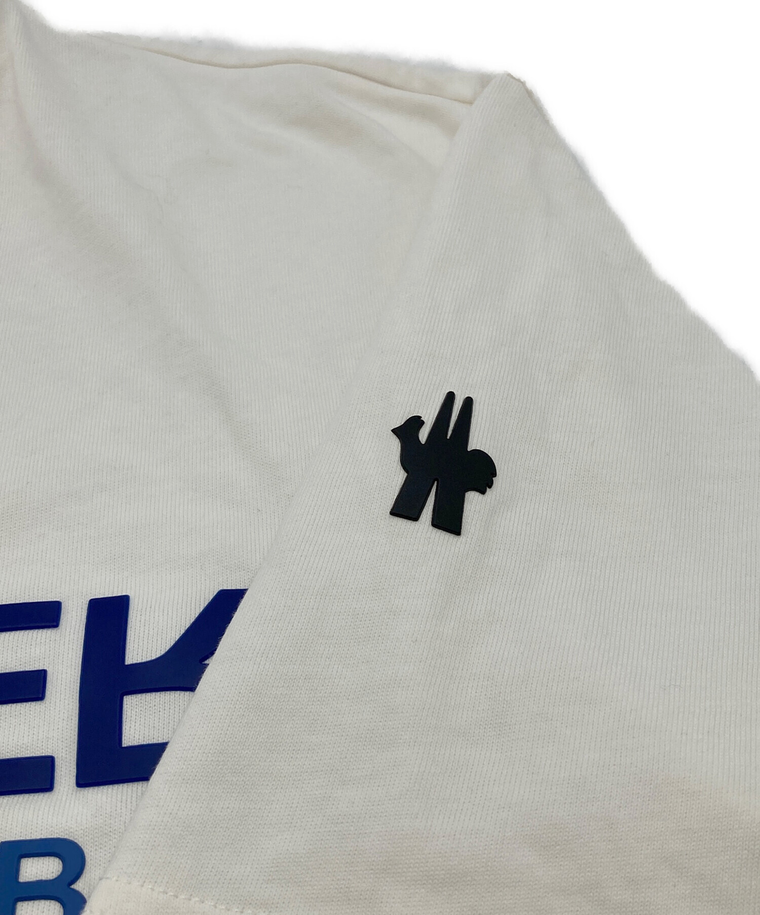 希少 MONCLER　モンクレール　Tシャツ　白　メンズ　古着 MONCLER (モンクレール) 襟ロゴ クルーネック 半袖 Tシャツ メンズ