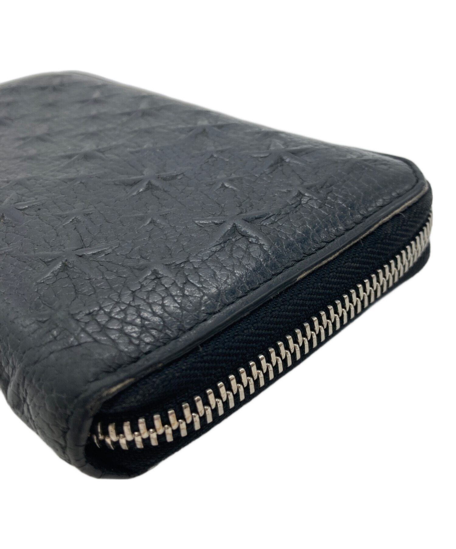 ✨希少✨　JIMMY CHOO 長財布　ラウンドファスナー　エンボス　ブラック JIMMY CHOO（ジミーチュウ） 財布 長財布 ラウンドファスナー ブラック