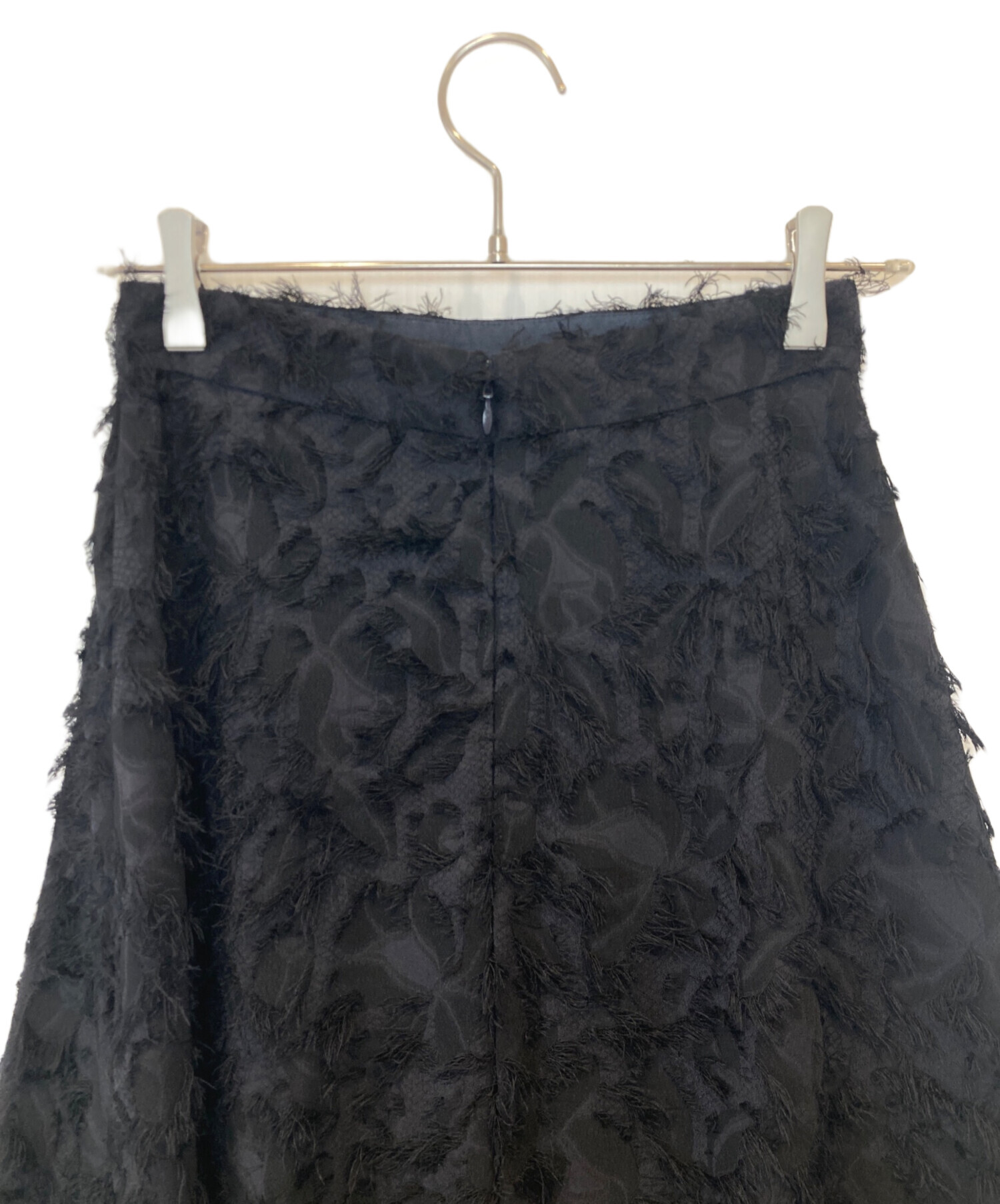 ■未使用品anuans【定価2.5】カットジャガードセミフレアスカートネイビー anuans（アニュアンス）の「カットジャガードセミフレアスカート