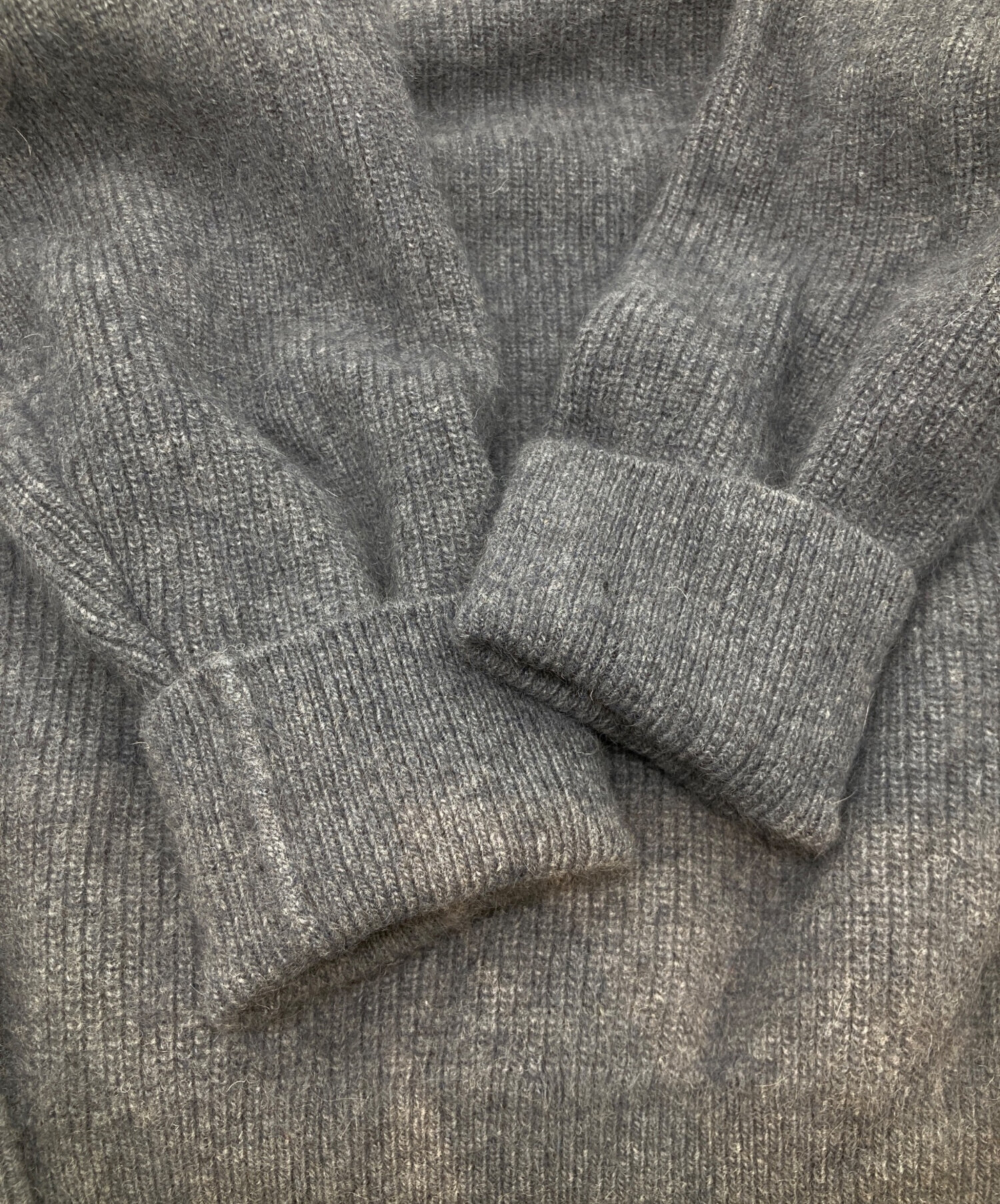 中古・古着通販】RIVE DROITE (リヴドロワ) ヘアリーウール片畦Vネック