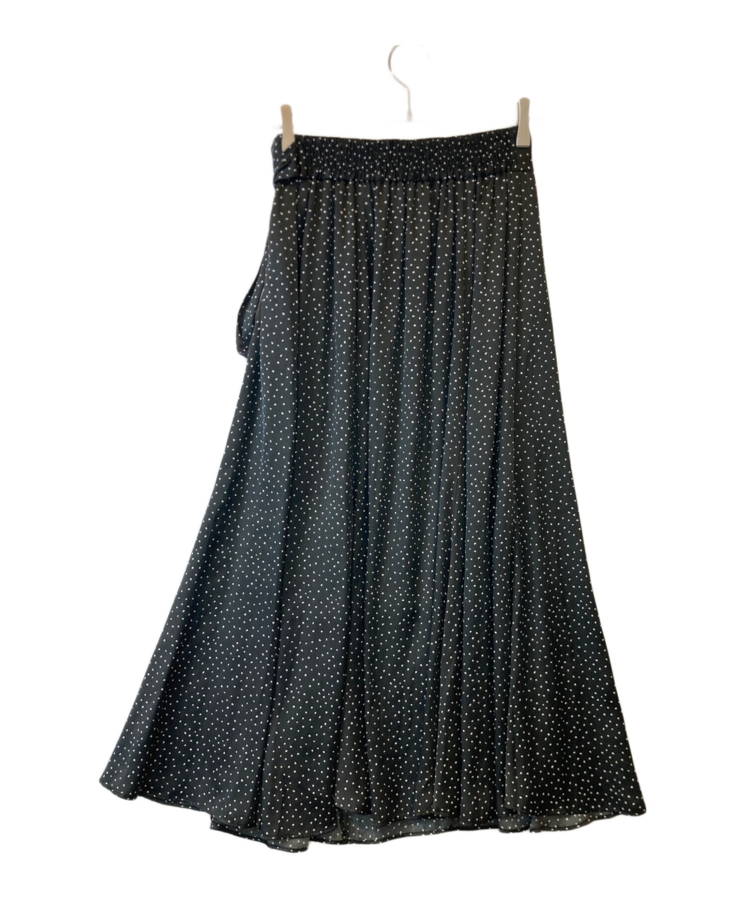 中古・古着通販】Mila Owen (ミラオーウェン) サテンマキシ丈巻き