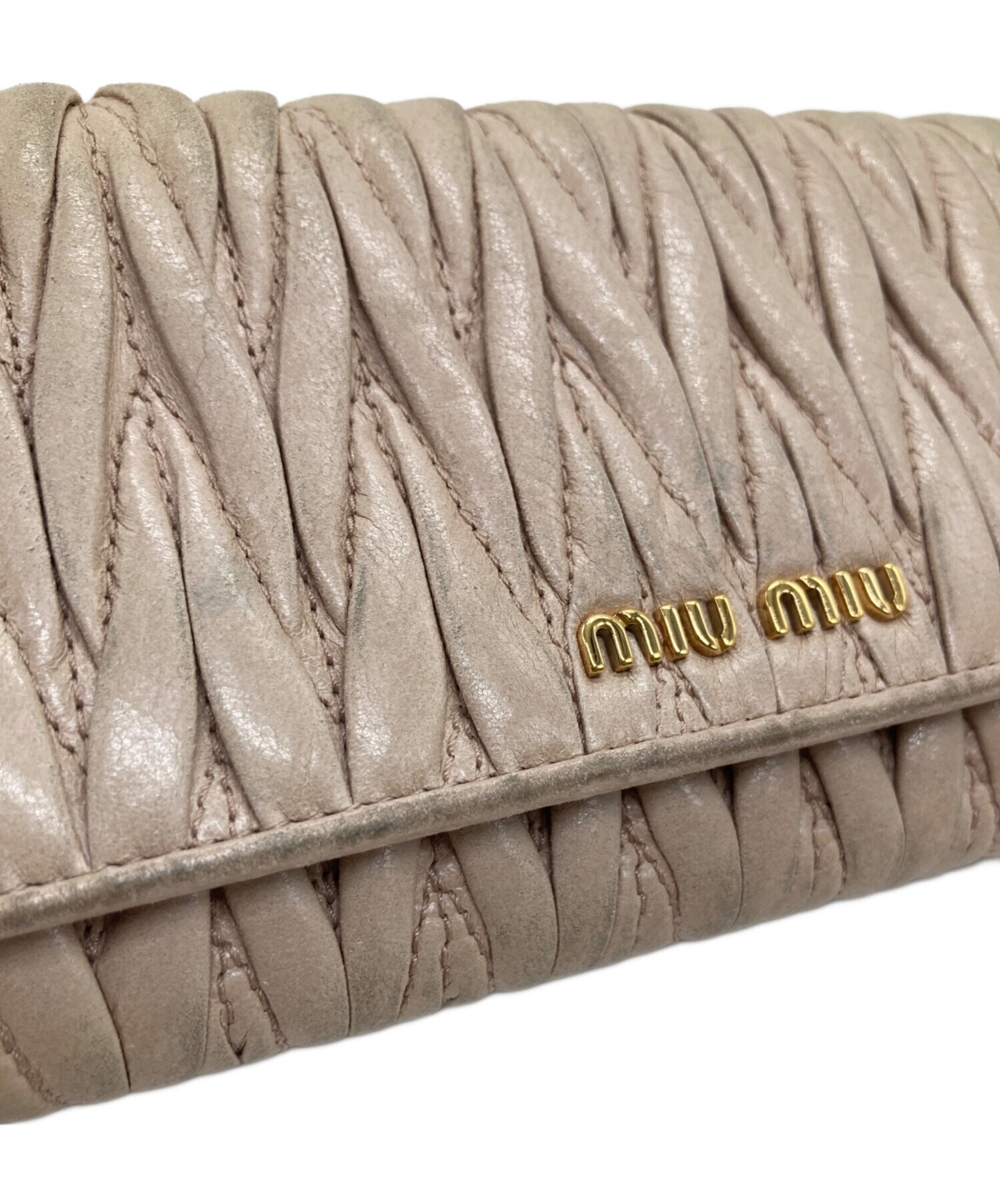 miu miu ベージュ プリーツ長財布 miu miu ベージュ プリーツ長財布 Amazon | [ミュウミュウ