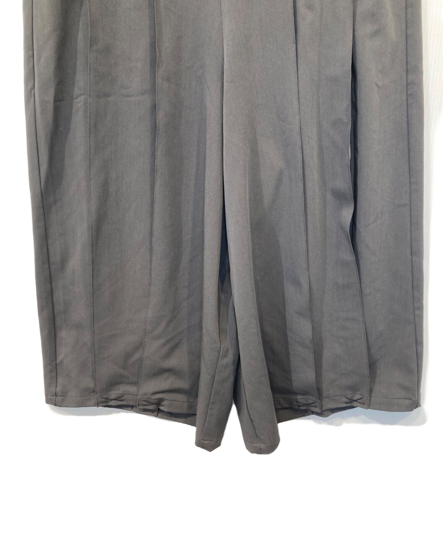 中古・古着通販】ELLUV (エルブ) ルーズプリーツタック袴スラックス 