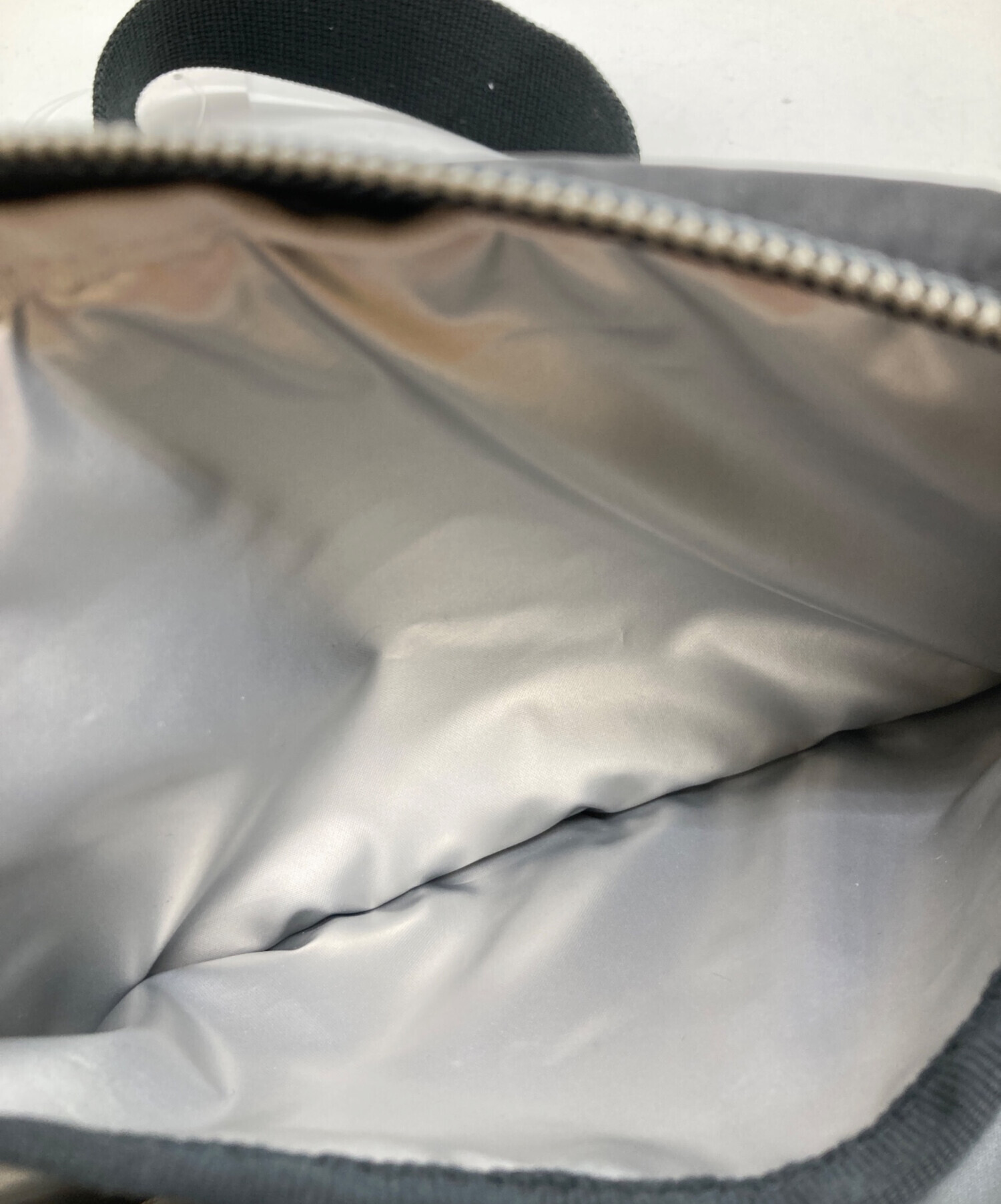 LeSportsac ESSENTIAL RECT XBODY1390