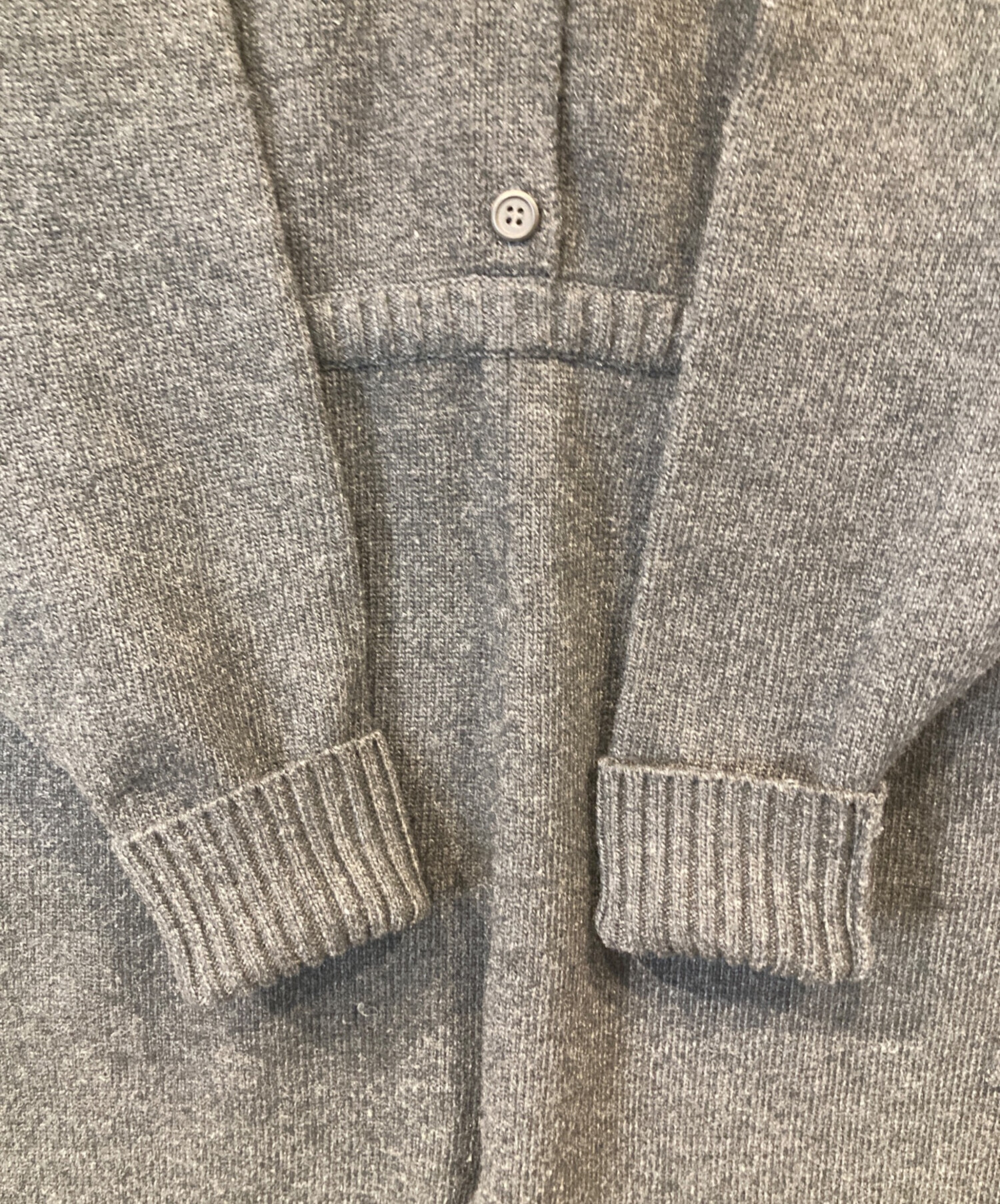 中古・古着通販】ETRE TOKYO (エトレトウキョウ) Vネックニット