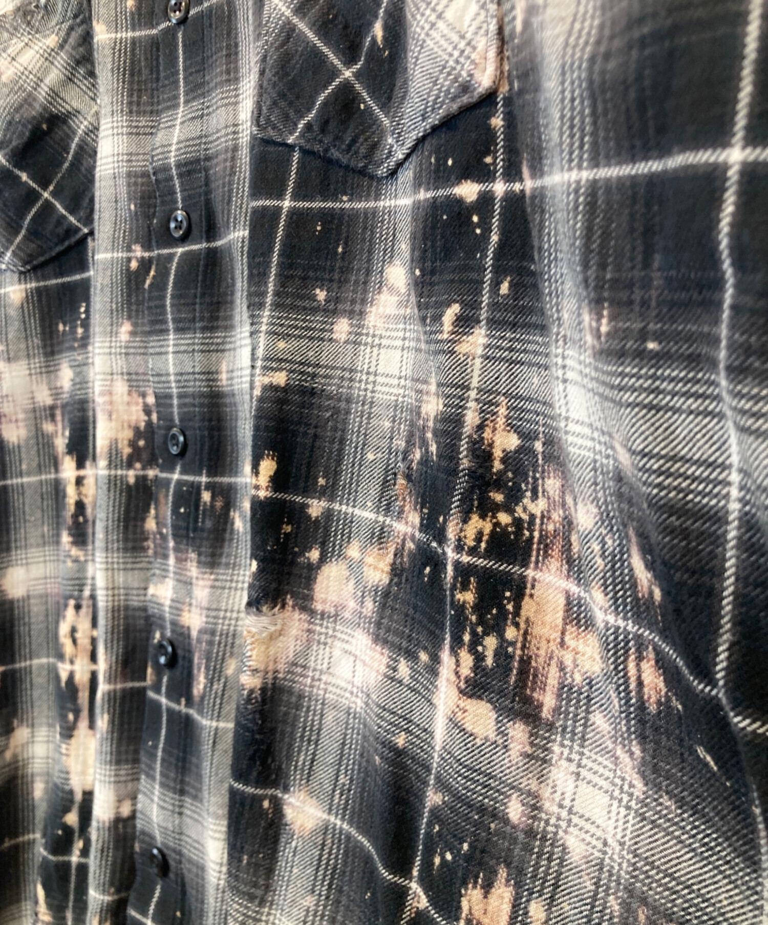 中古・古着通販】RAFU (ラフ) Bleached & Damaged shirt（漂白された