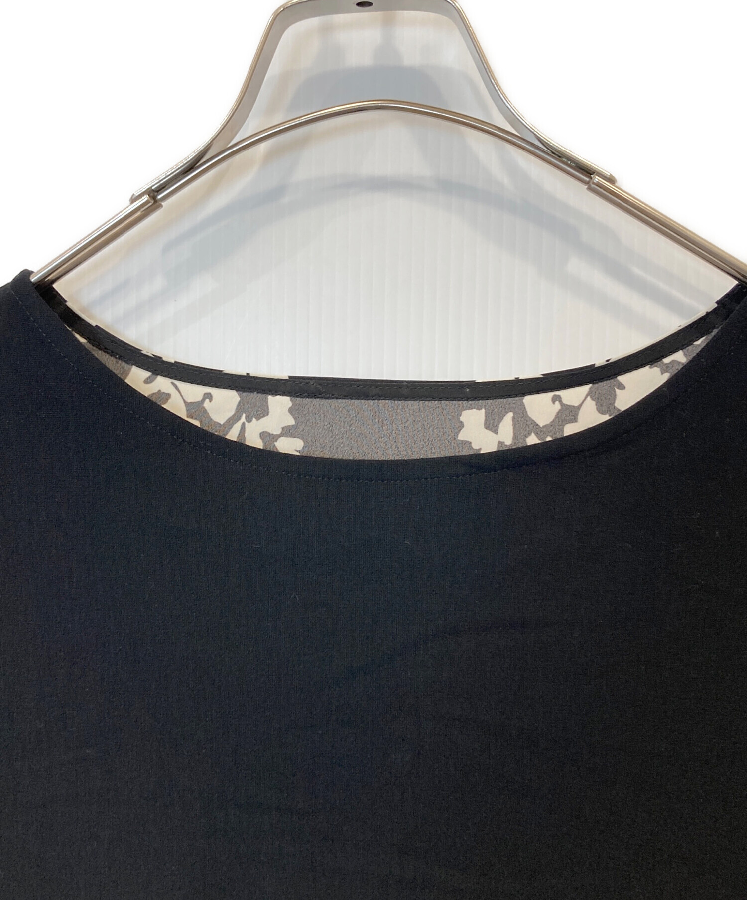 中古・古着通販】BEARDSLEY (ビアズリー) 後ろスカーフカットソー