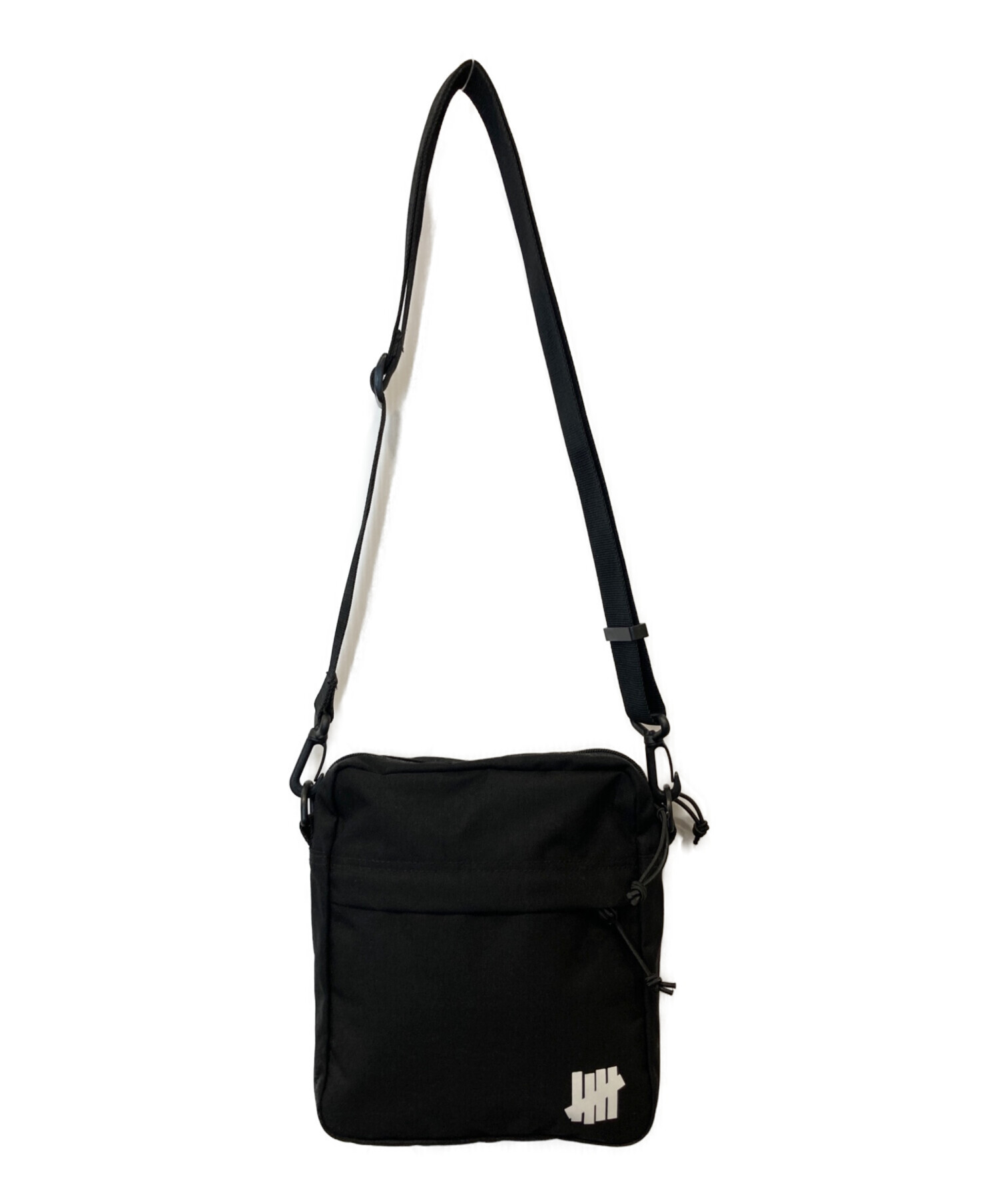 ショルダーバッグ UNDEFEATED SHOULDER BAG 中古・古着通販】UNDEFEATED (アンディフィーテッド) ショルダーバッグ