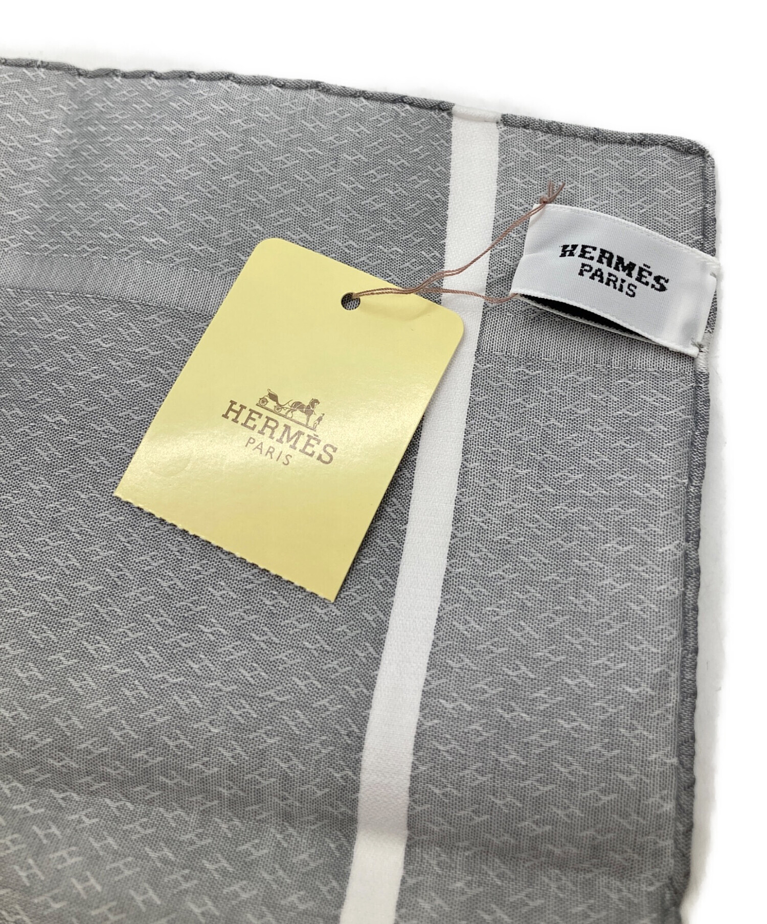 エルメス HERMES ハンカチ　ジャカードHレリーフ　タグ付き 未使用品 中古・古着通販】HERMES (エルメス) ハンカチーフ ジャカード 《H
