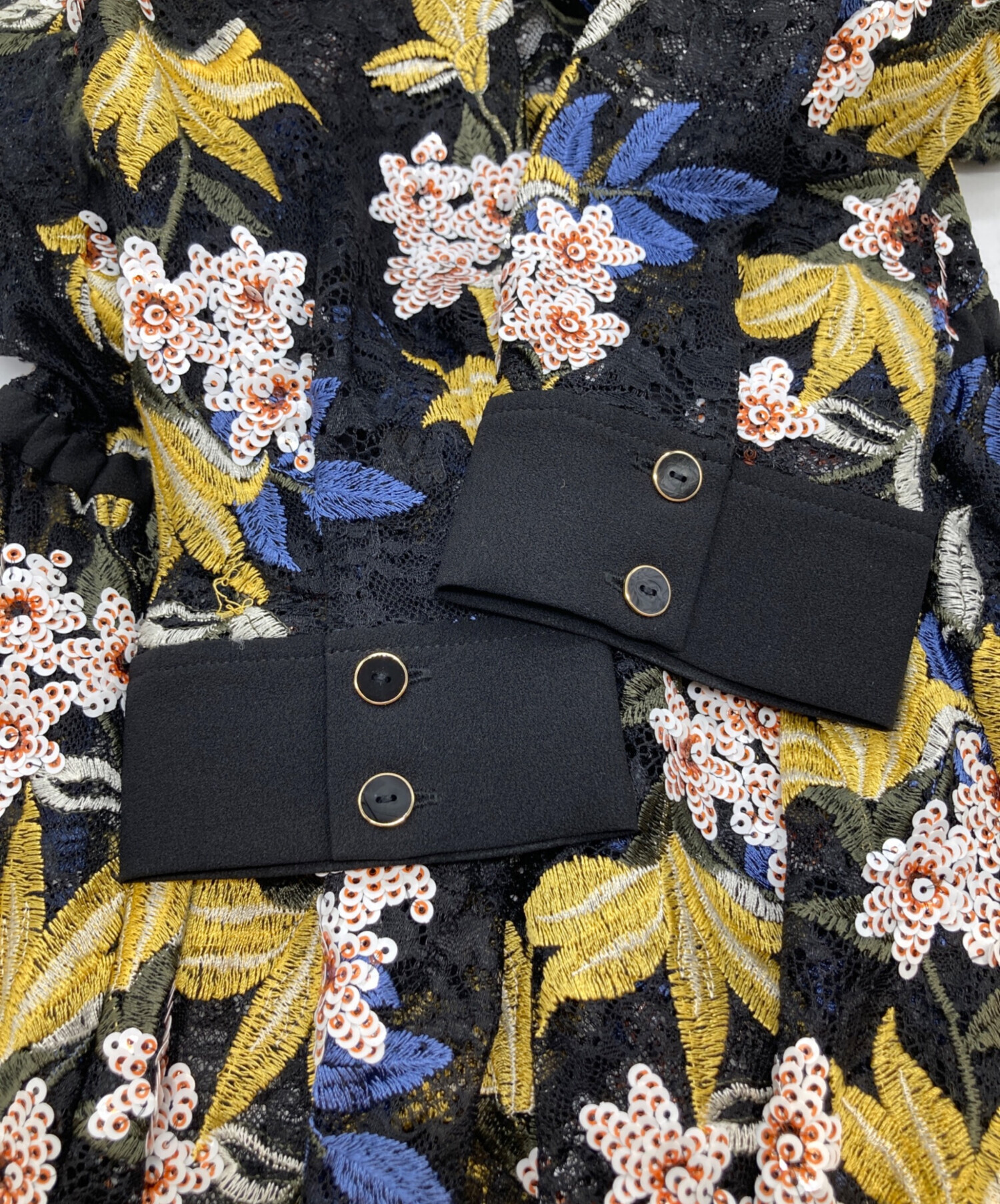 美品タグあり✨フラワー刺繍 ネイビー GRACE CONTINENTAL　36 中古・古着通販】GRACE CONTINENTAL (（グレースコンチネンタル