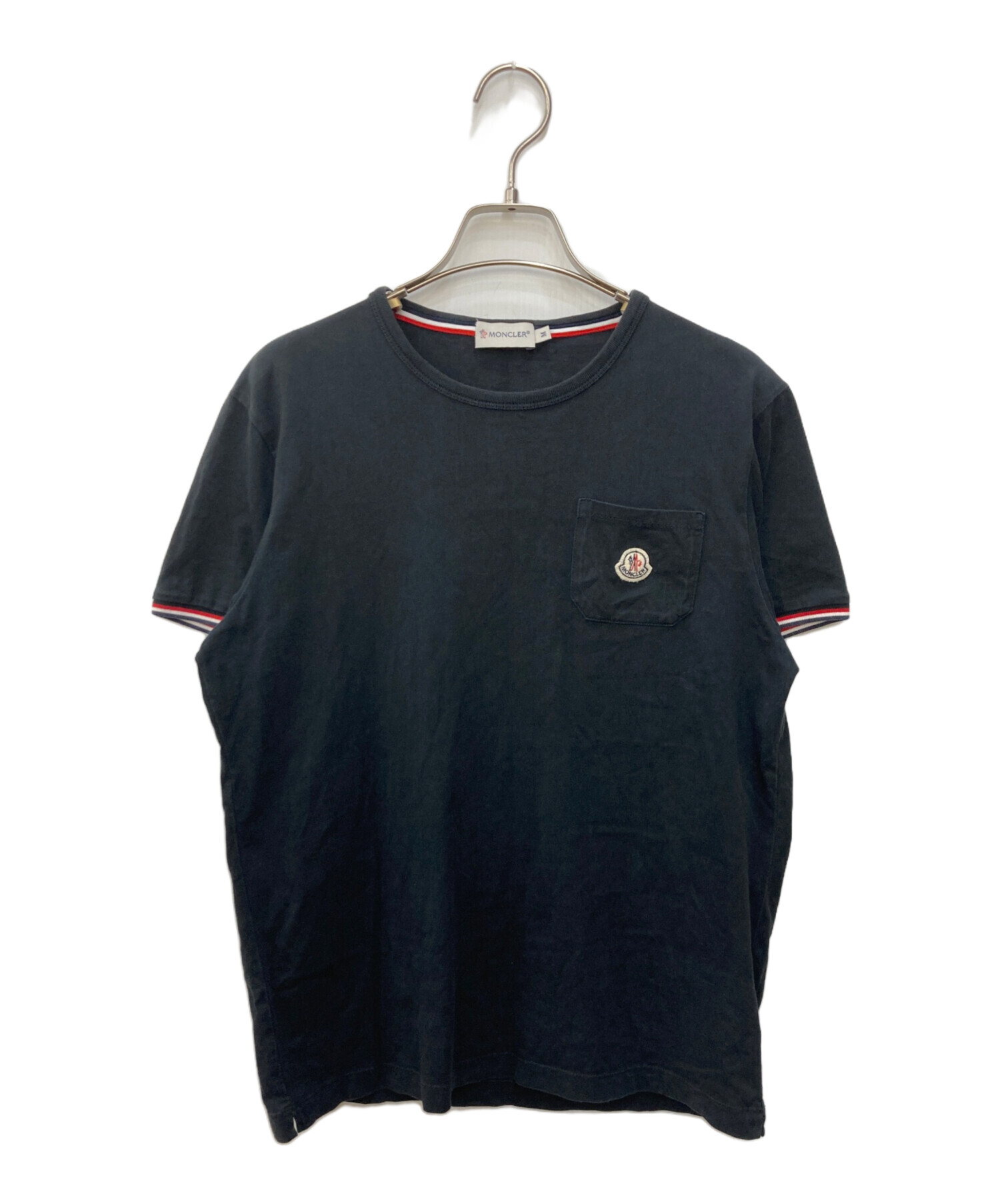 Moncler ブラック Tシャツ ポケット付き | ヤマダウェブコム