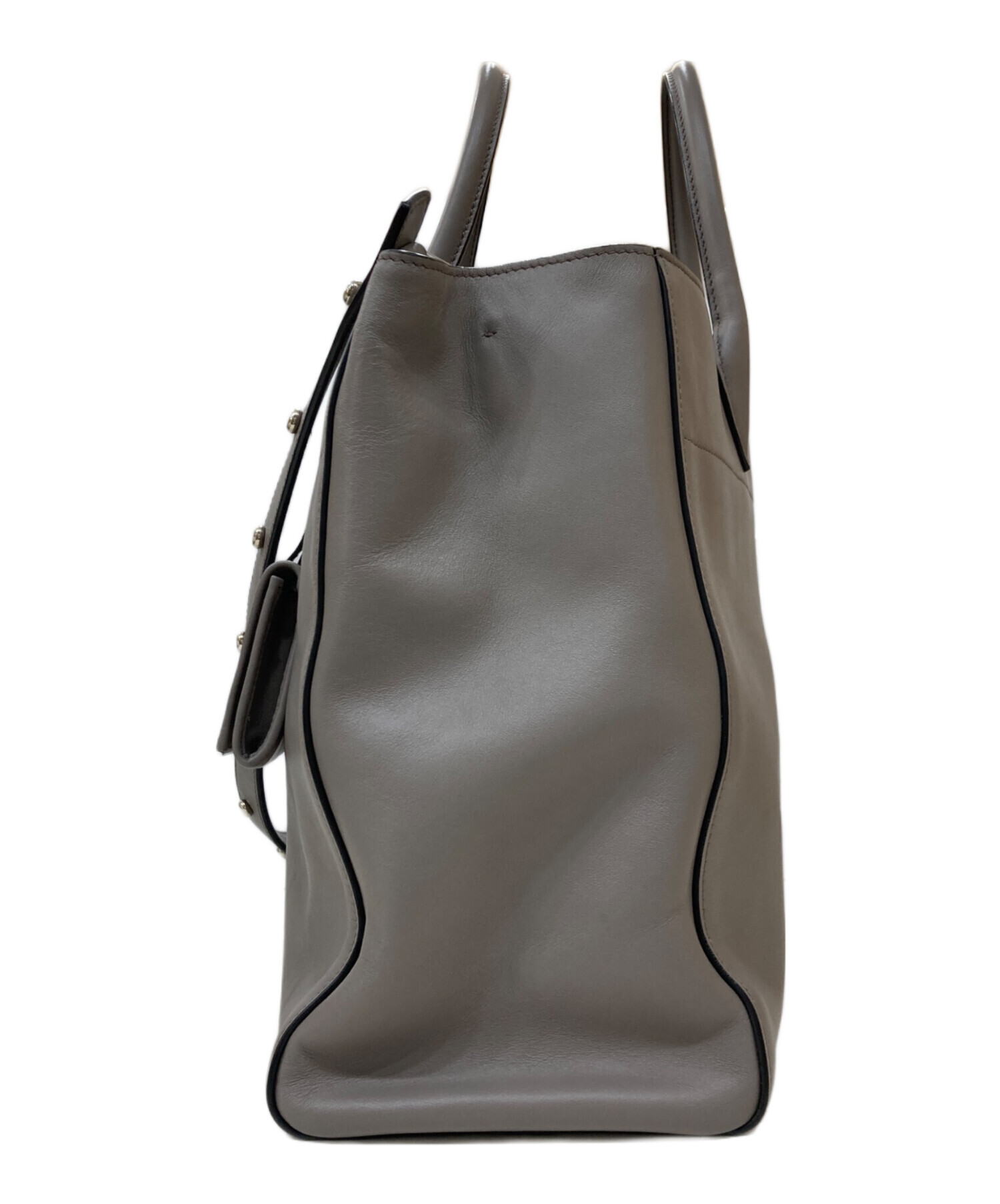 PRADA プラダ ショルダーバッグ  グレー 【古着】【中古】【送料無料】 中古・古着通販】PRADA (プラダ) ショルダーバッグ グレー｜ブランド