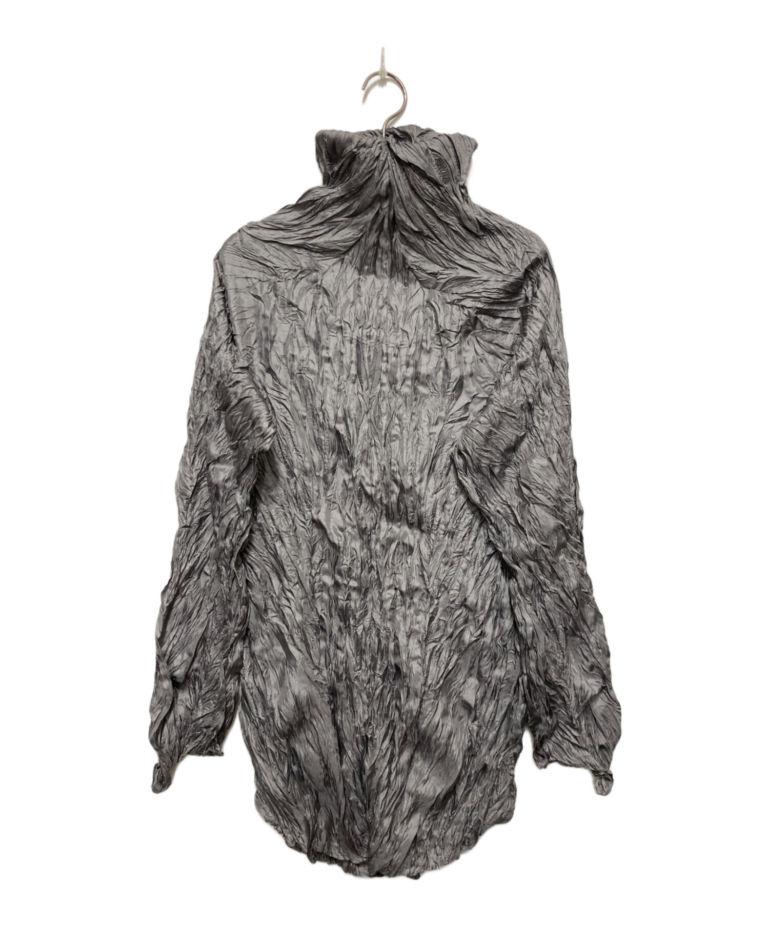 未使用！ ISSEY MIYAKE グレー タートルネック長袖 中古・古着通販】ISSEY MIYAKE (イッセイミヤケ) タートルネックニット