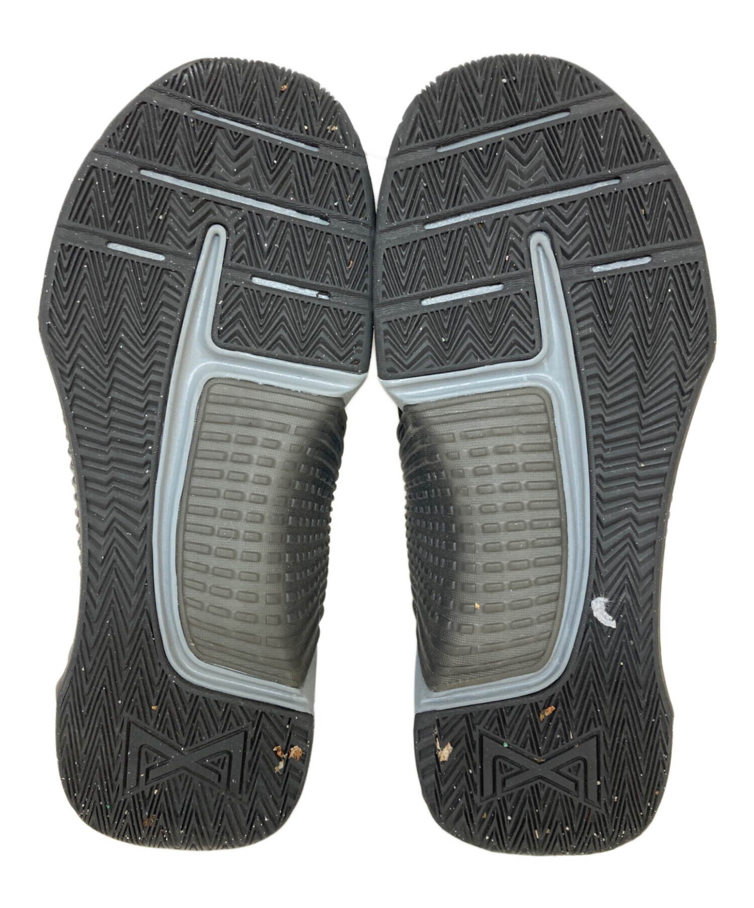 中古・古着通販】NIKE (ナイキ) メトコン 9 ブラック サイズ:27.5