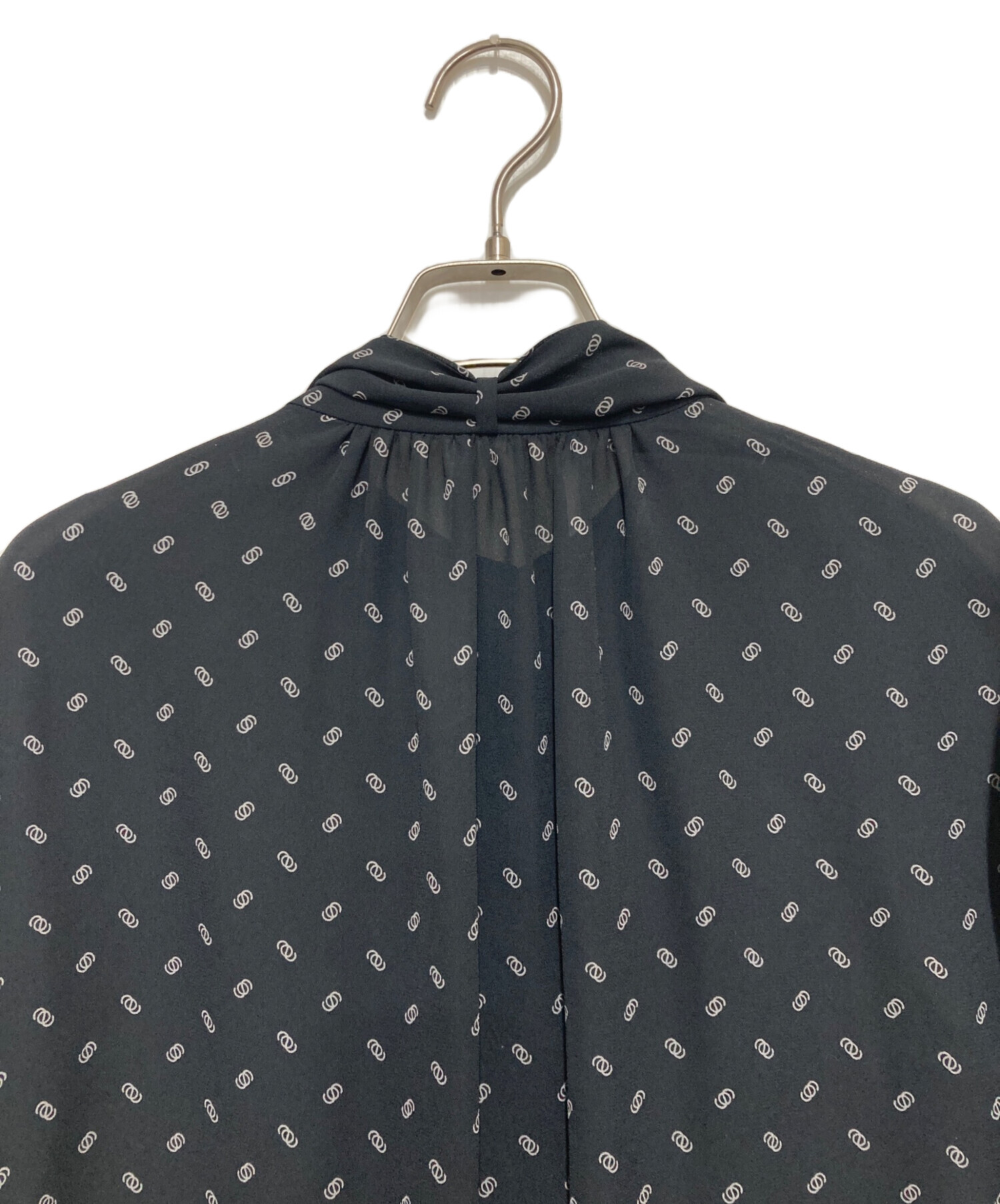 中古・古着通販】SOEJU (ソージュ) ビット柄スカーフ付きブラウス