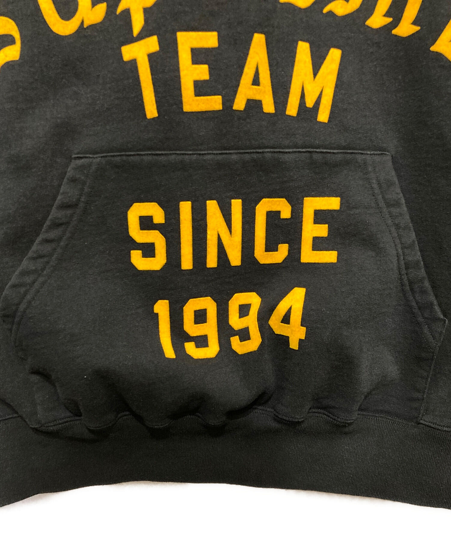 中古・古着通販】SUPREME (シュプリーム) Team Flocked Hooded