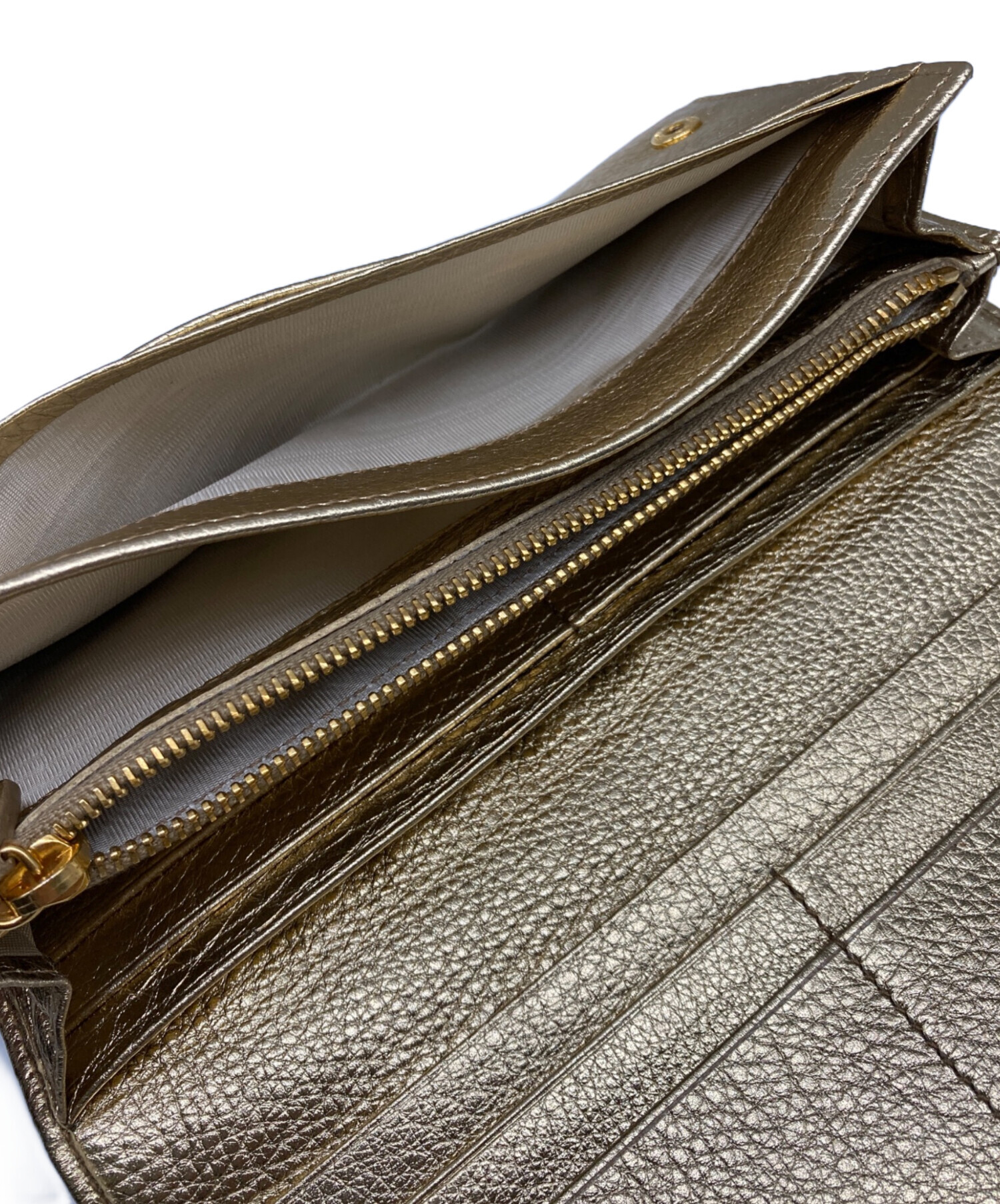 ！新品同然！　PRADA プラダ　ゴールドプレート　長財布 中古・古着通販】PRADA (プラダ) 長財布 ゴールド｜ブランド・古着通販