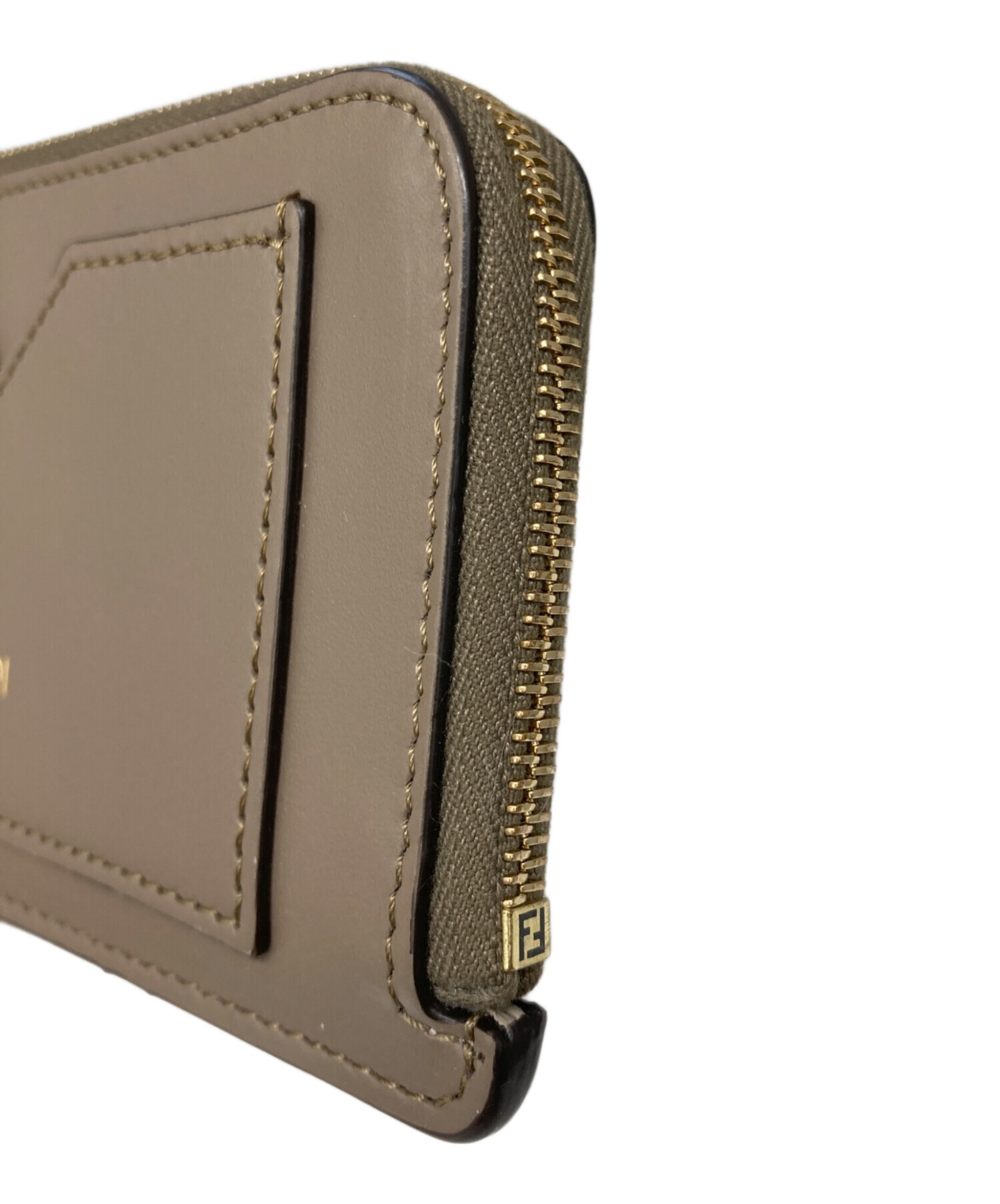 FENDI フェンディ 財布・ケース  ベージュ 【古着】【中古】【送料無料】 中古・古着通販】FENDI (フェンディ) マルチスタッズコインケース
