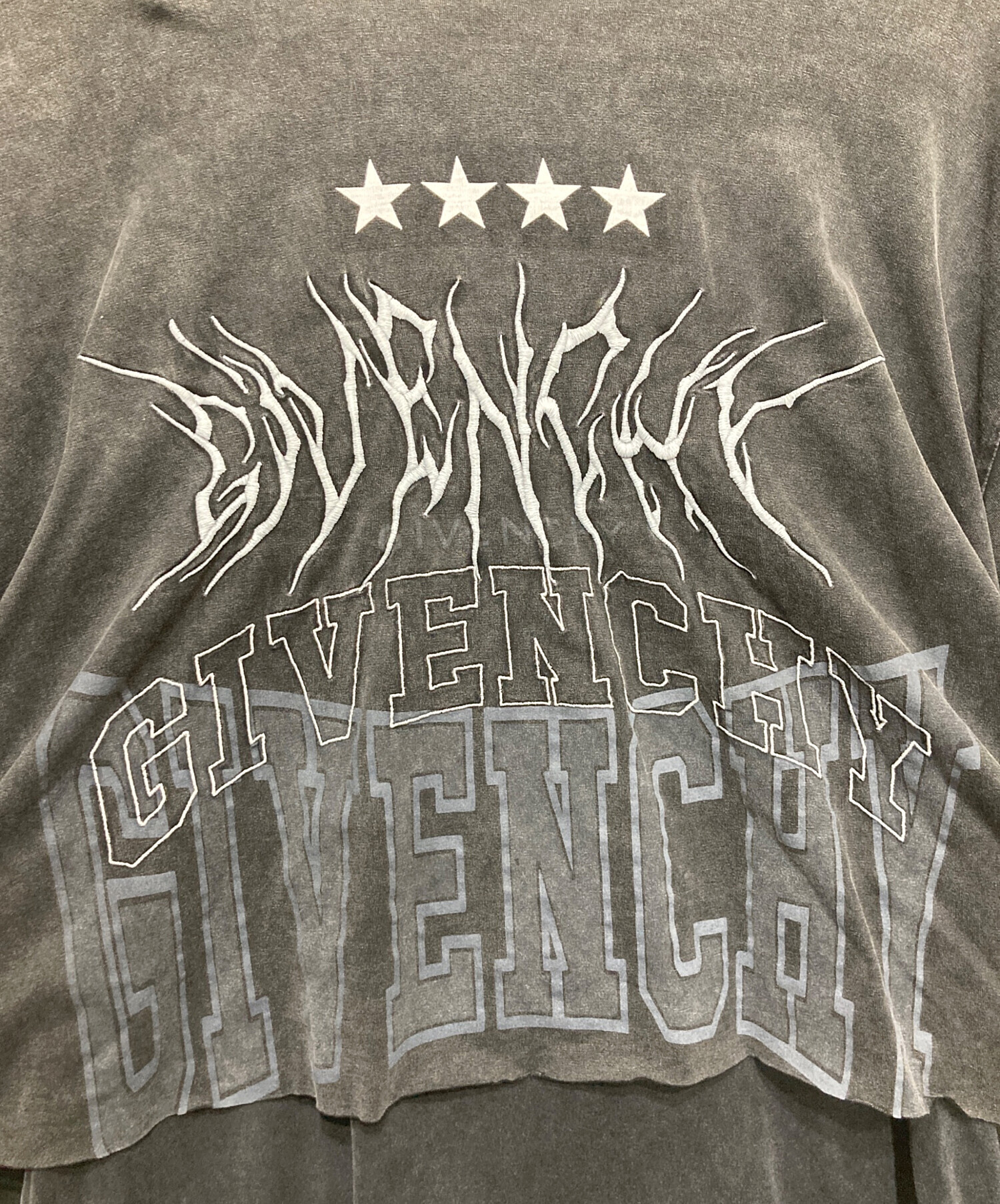 r様 GIVENCHY ご確認用 中古・古着通販】GIVENCHY (ジバンシィ) Overlapped Embroidered Tee