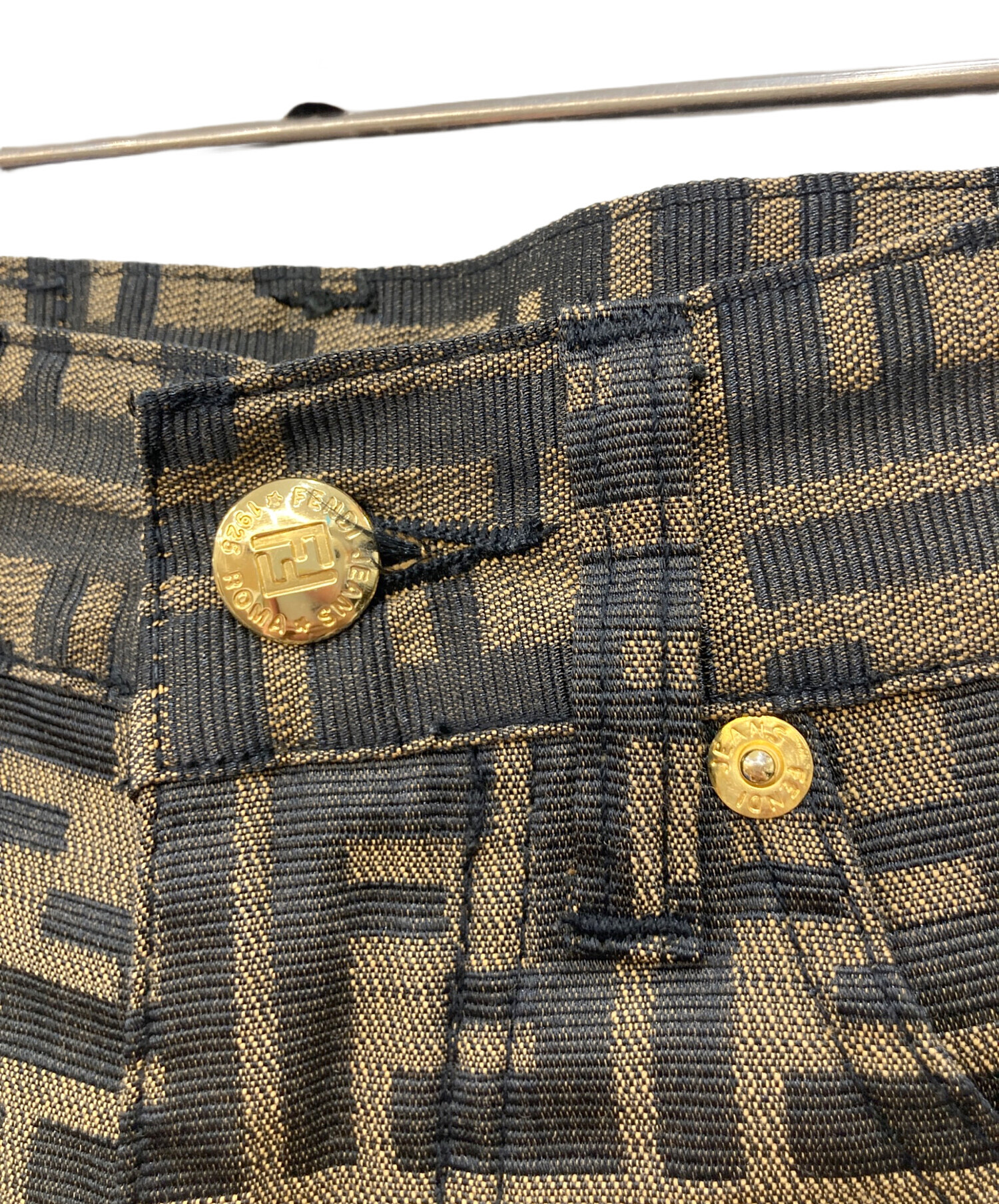 90s ヴィンテージ vintage FENDI フェンディ ズッカ柄 パンツ 中古・古着通販】FENDI (フェンディ) ズッカ柄パンツ ブラウン サイズ