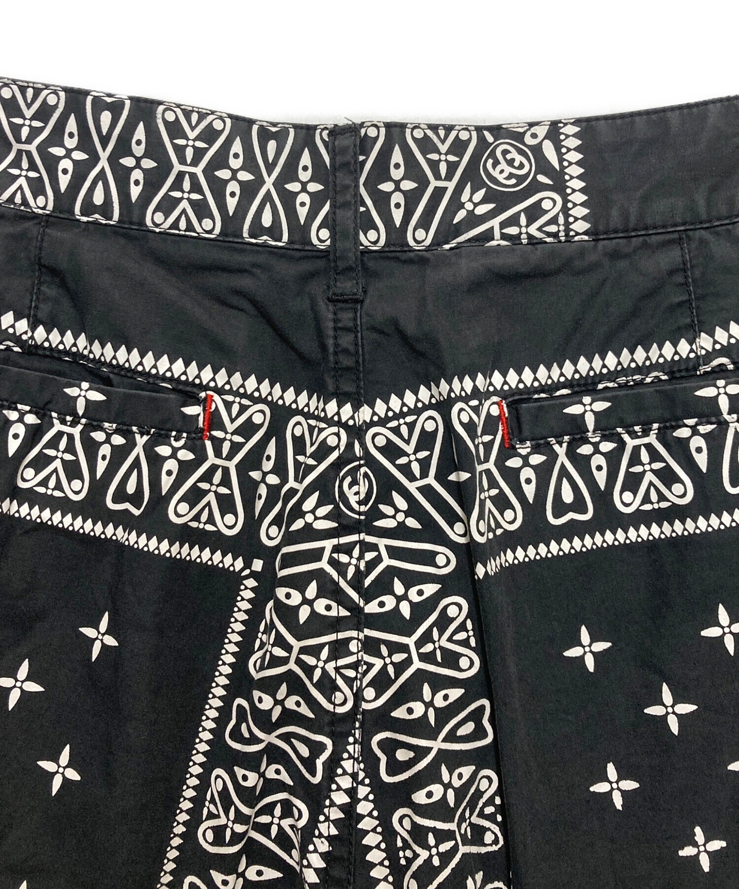 中古・古着通販】stussy (ステューシー) バンダナ柄ショートパンツ
