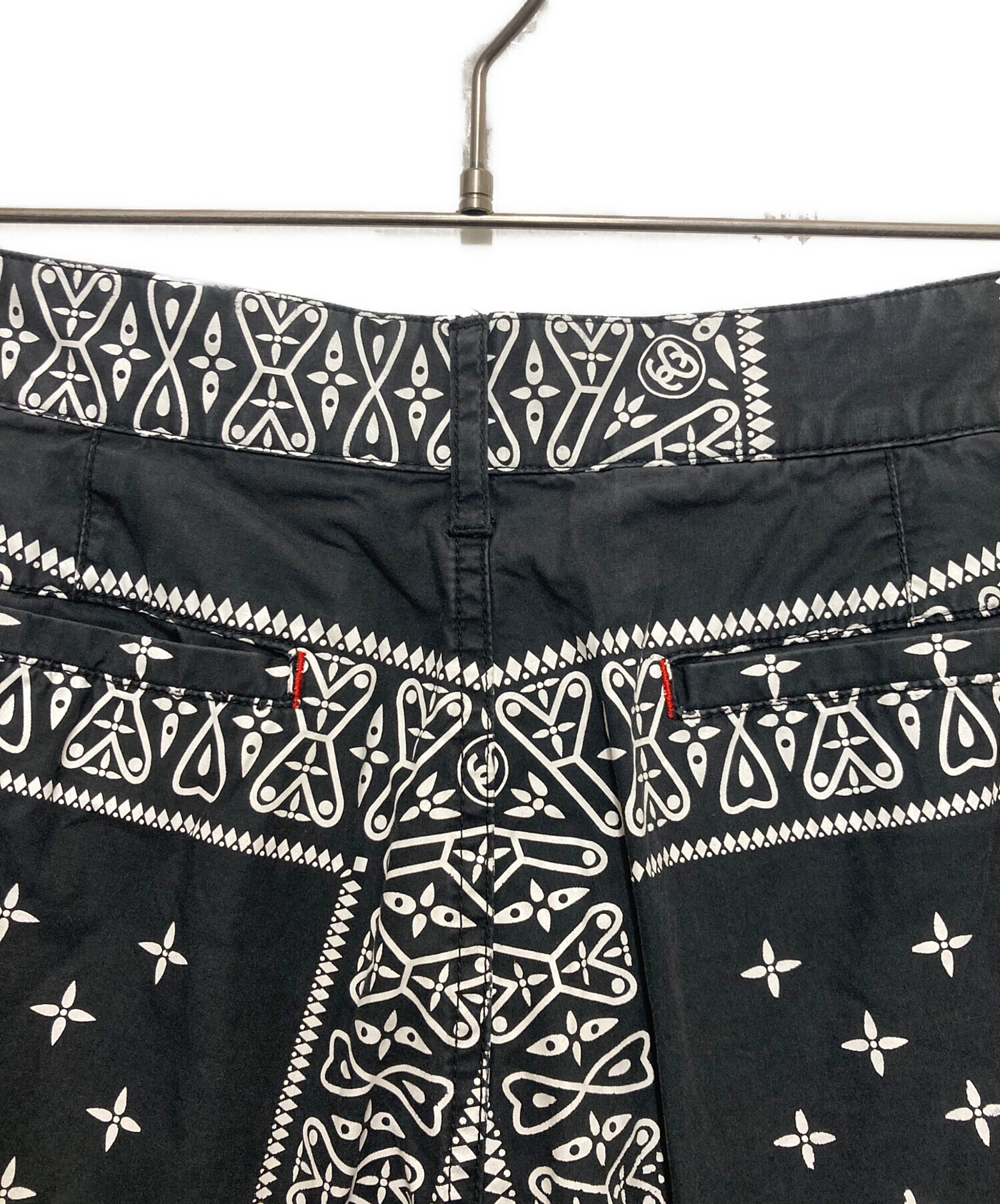 中古・古着通販】stussy (ステューシー) バンダナ柄ショートパンツ