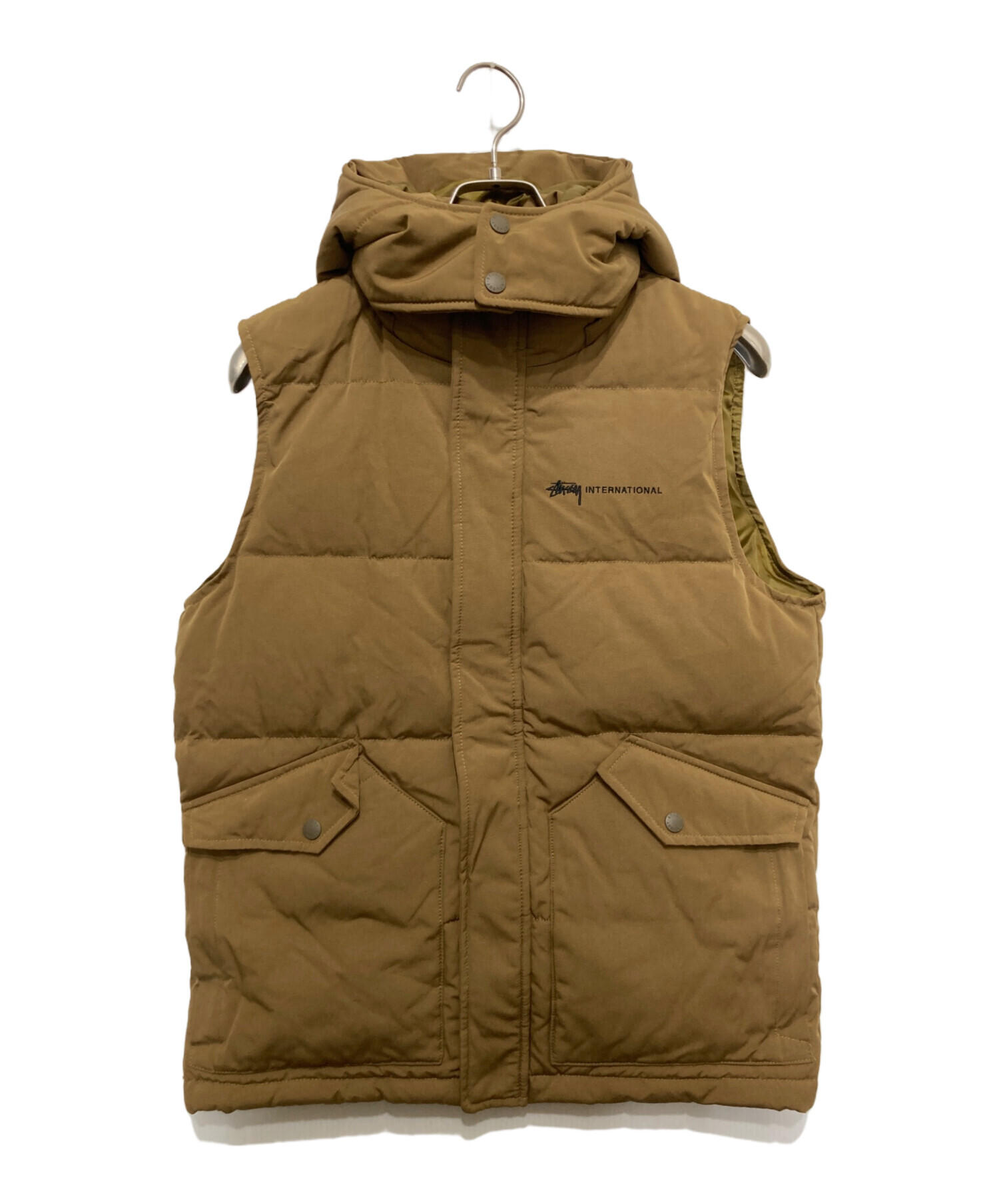 中古・古着通販】stussy (ステューシー) ダウンベスト ベージュ サイズ