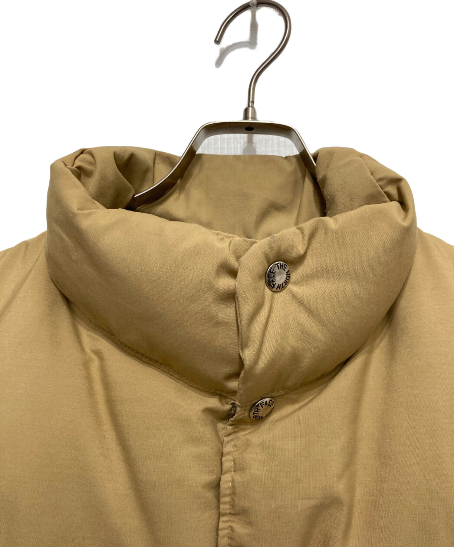 THE NORTH FACE ベージュ ダウンベスト 中古・古着通販】THE NORTH FACE (ザ ノース フェイス) ダウンベスト