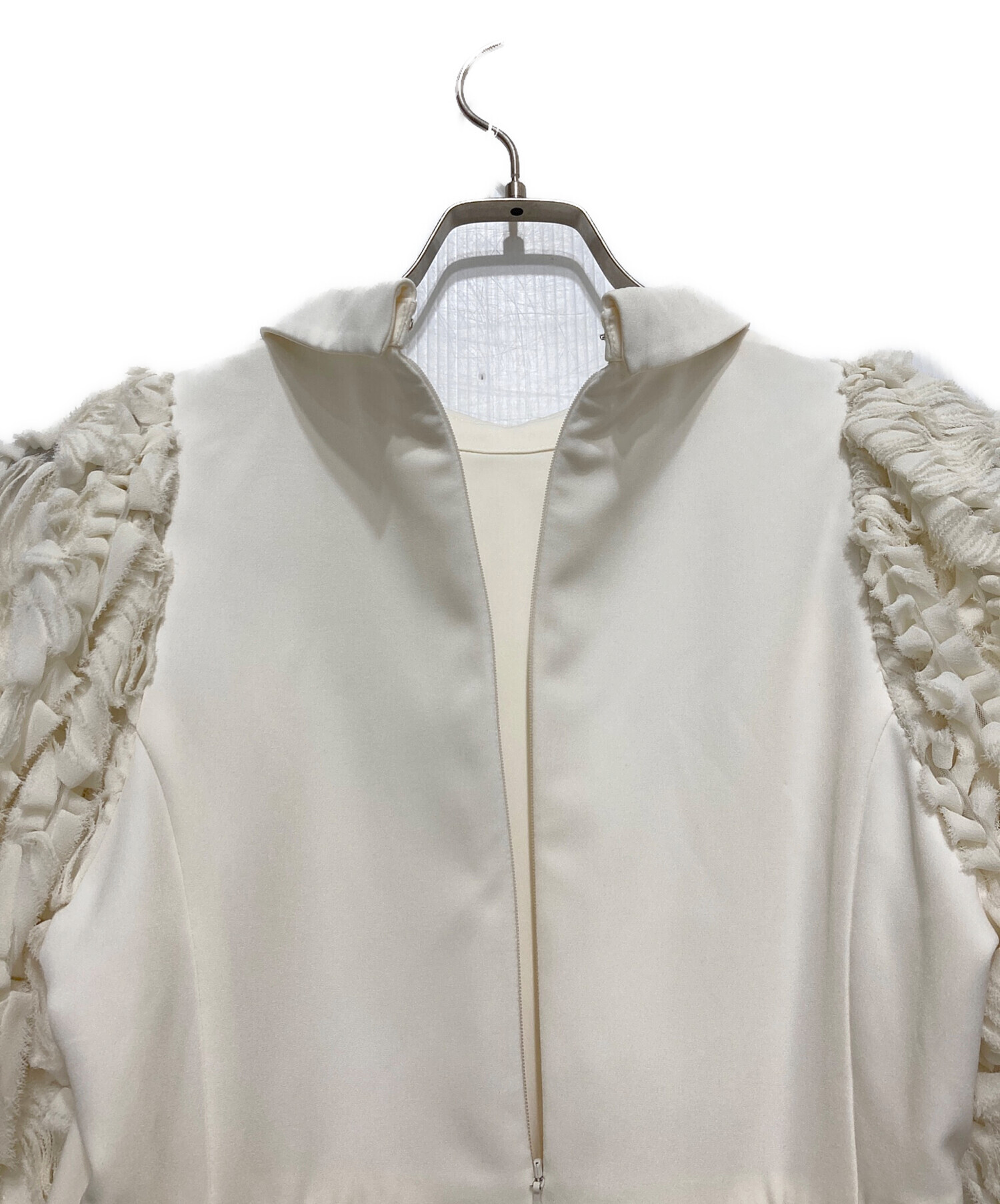 CELFORD セルフォード ブラウス 36(S位) 白(総柄) 【古着】【中古】 中古・古着通販】CELFORD (セルフォード) 小花刺繍ペプラムブラウス