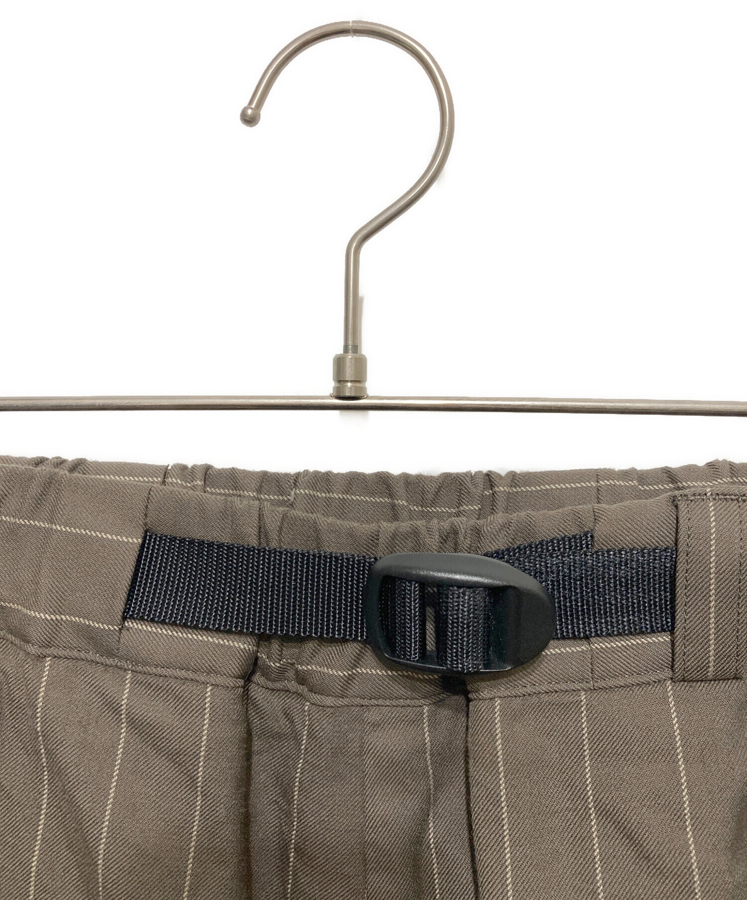 Ujoh ウジョー パンツ（その他） M カーキ 【古着】【中古】【送料無料】 中古・古着通販】Ujoh (ウジョー) Tape-Belt Wide PNT テープベルト