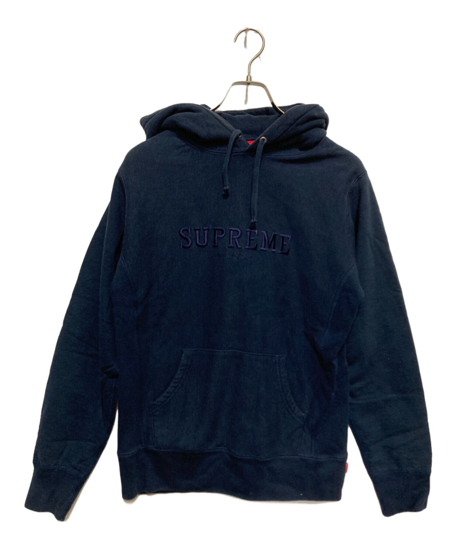 中古・古着通販】SUPREME (シュプリーム) ロゴ刺繍パーカー ネイビー