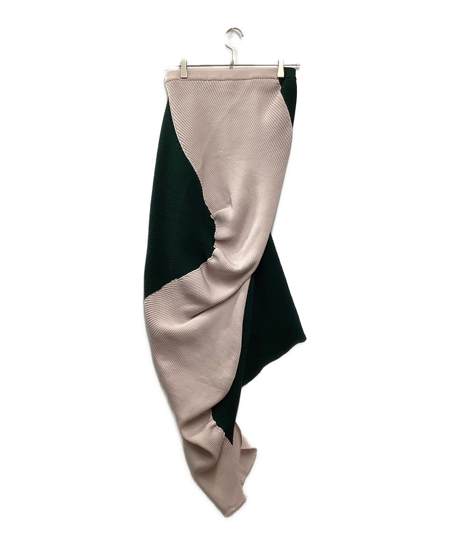 ISSEY MIYAKE | イッセイミヤケ プリーツスカート　グリーン WHIPPED PLEATS BOTTOM – isseymiyake.com