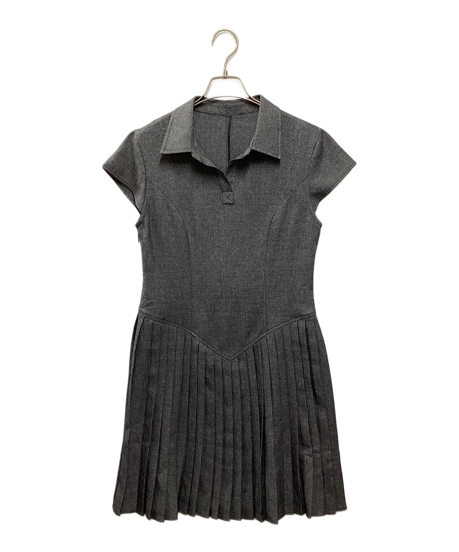 Fano Studios グレー プリーツミニワンピース 半袖 完売商品 Fano