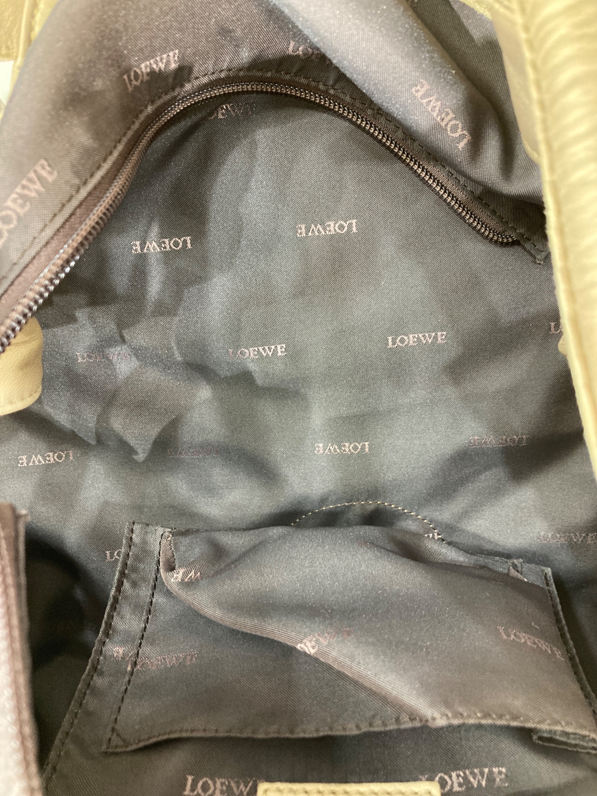 中古・古着通販】LOEWE (ロエベ) ナッパアイレ ゴールド｜ブランド