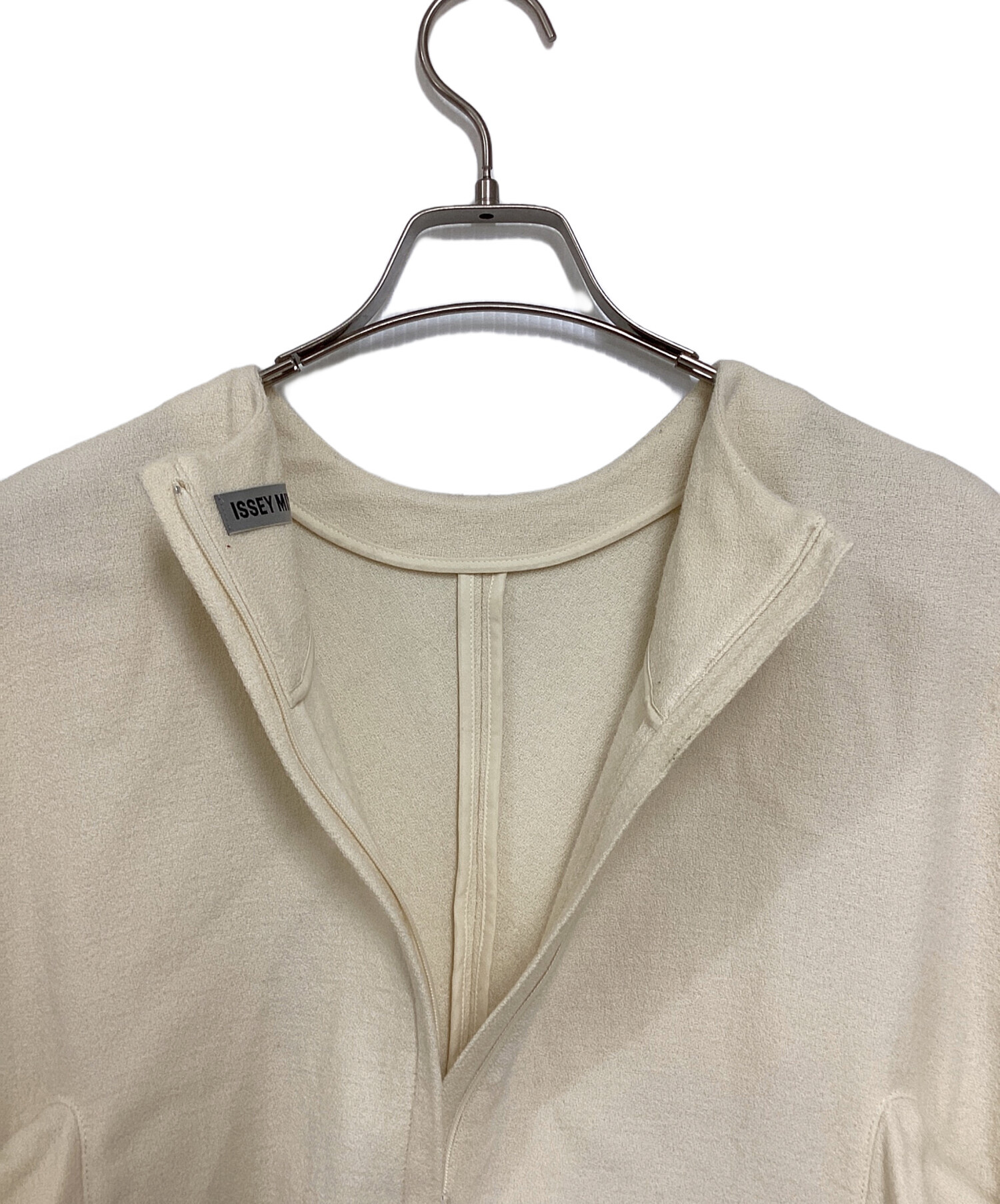 中古・古着通販】ISSEY MIYAKE (イッセイミヤケ) ENTWINE ベージュ