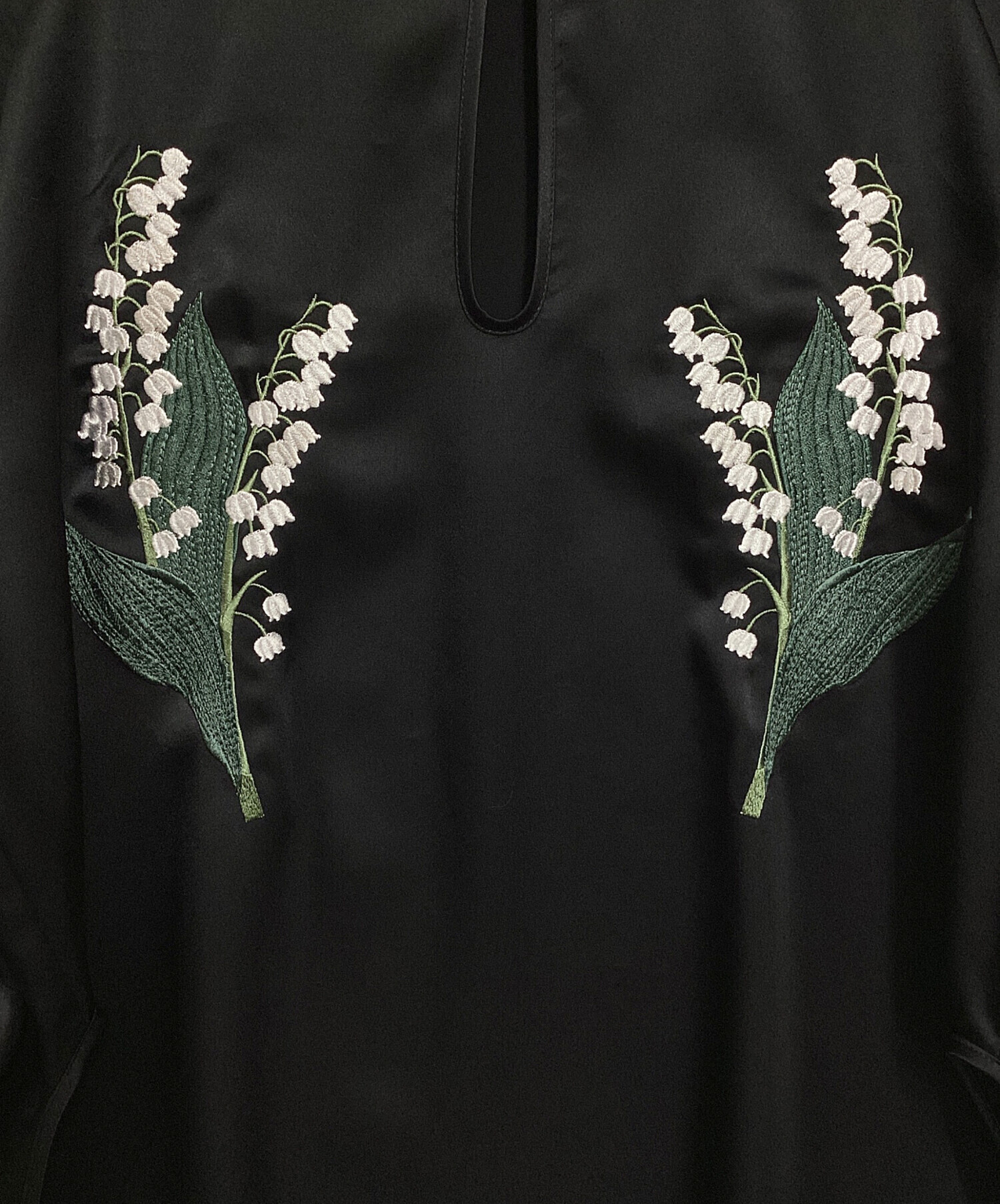 iCONOLOGY 商品名  花を着る ブラウス すずらん 花を着るブラウス #04 【鈴蘭】-black- 「濡羽の鈴蘭」 可憐な花の姿形