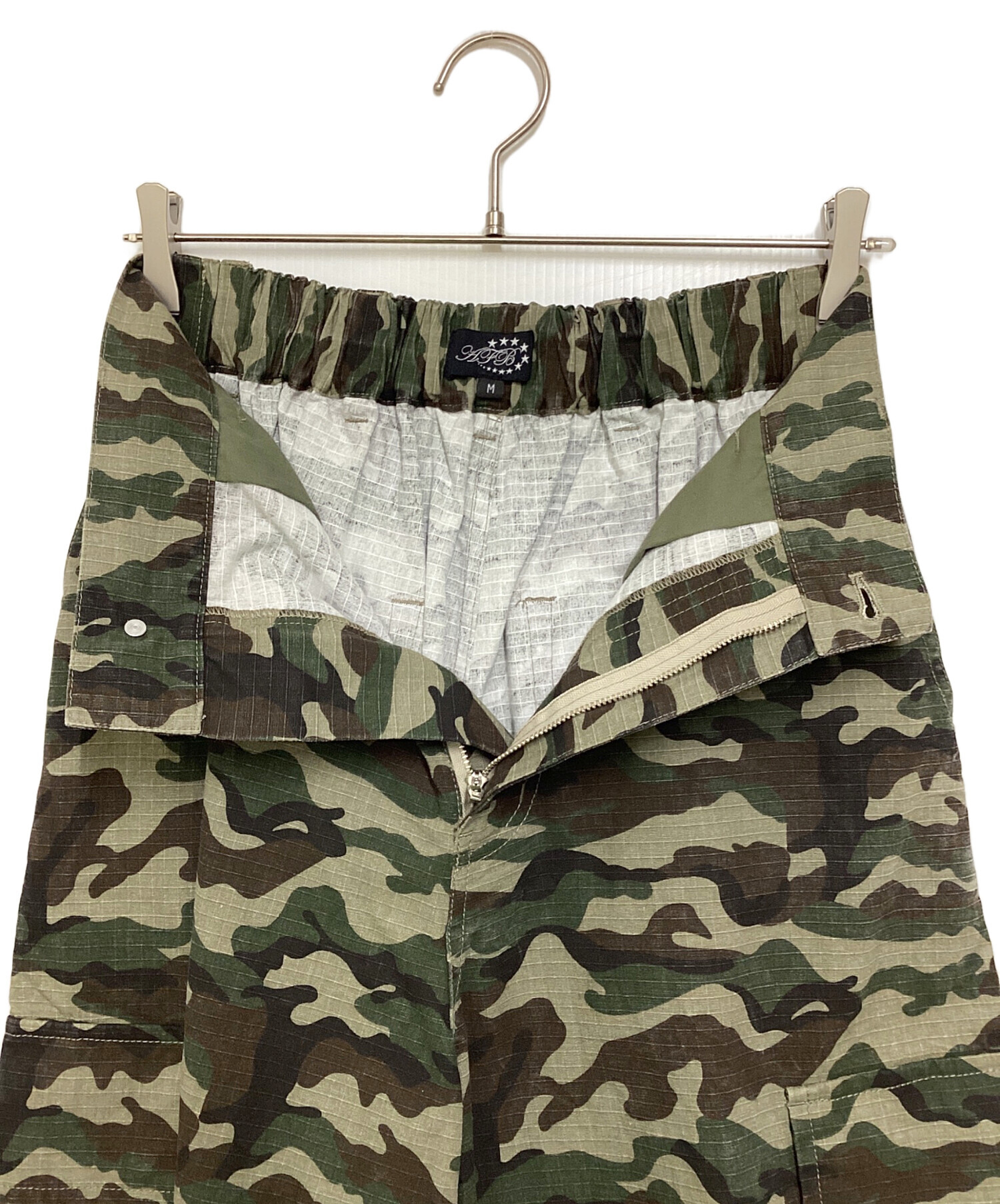 中古・古着通販】AFB (エーエフビー) カモ柄BAGGY CARGO SHORTS カーキ