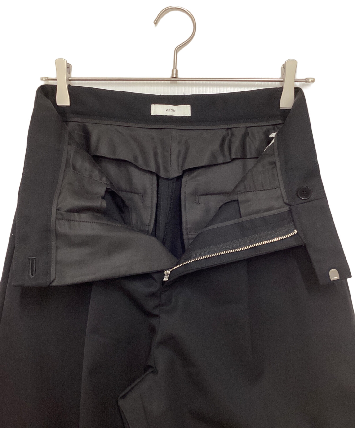 中古・古着通販】ATON (エイトン) ウールギャバジンタックワイドパンツ