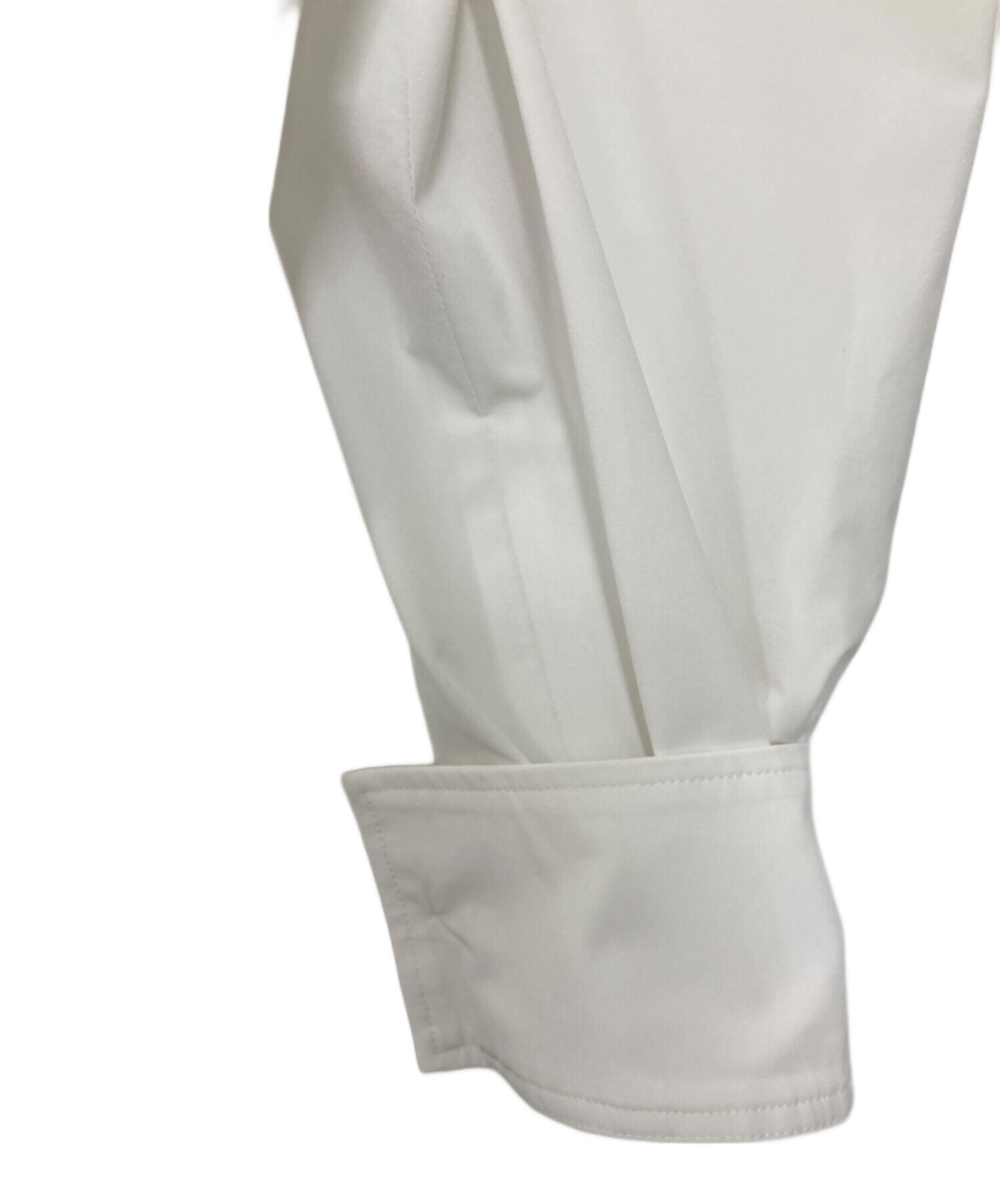 cygne シーニュ 肩出しブラウスシャツ ホワイト 中古・古着通販】cygne (シーニュ) 比翼パワショルシャツブラウス
