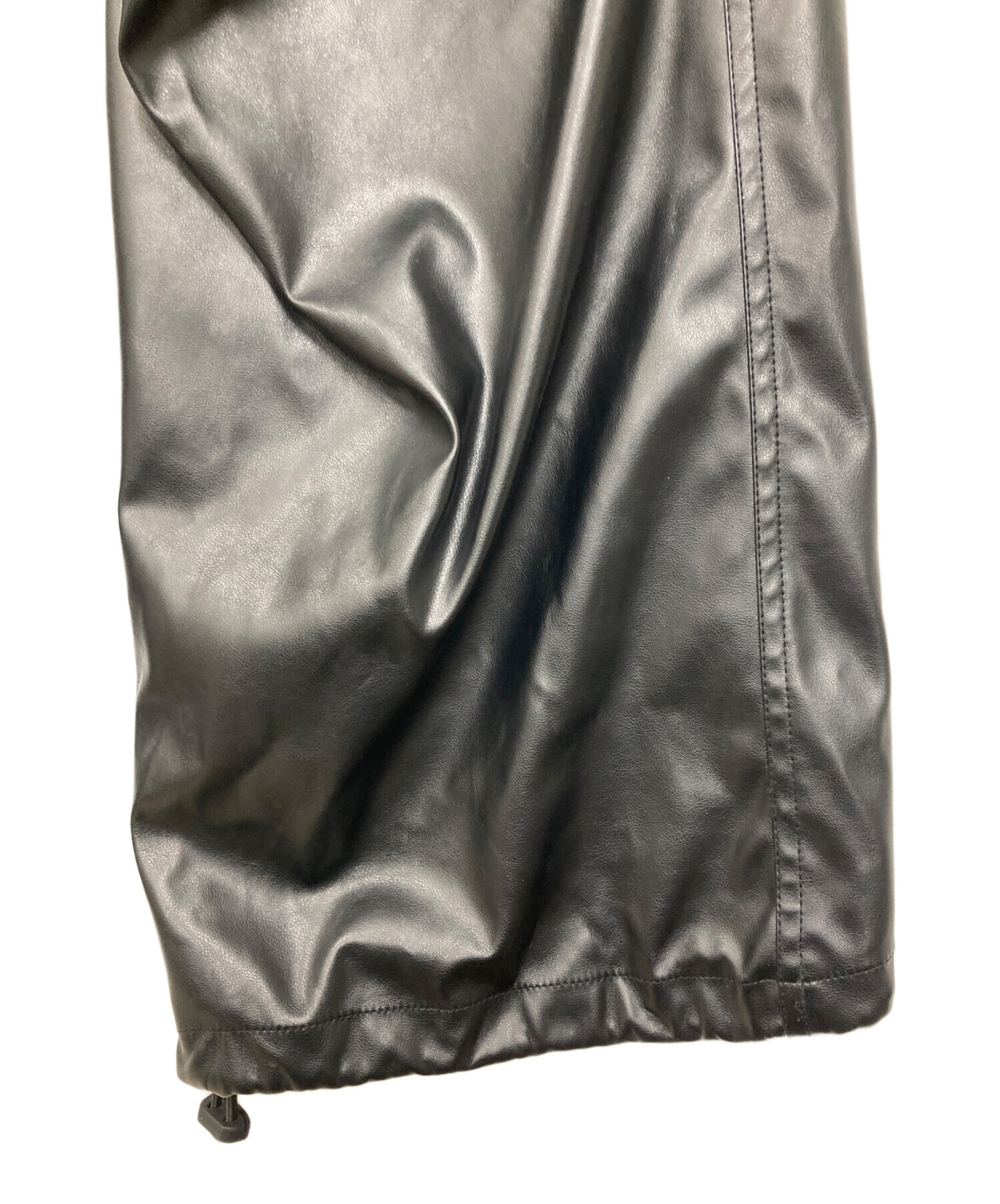 中古・古着通販】DIESEL (ディーゼル) フェイクレザーパンツ ブラック