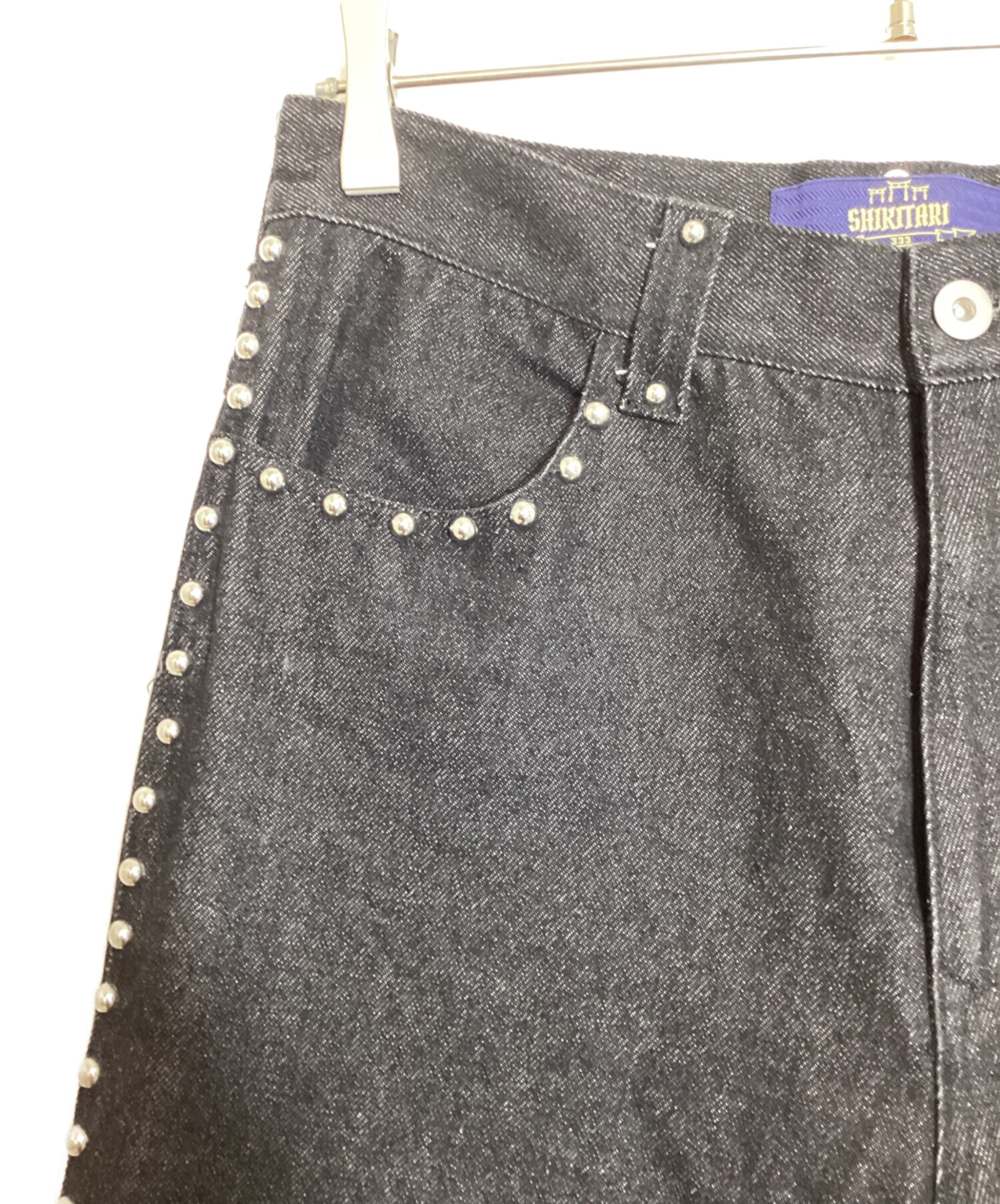 中古・古着通販】SHIKITARI (シキタリ) スタッズデニムパンツ ブラック