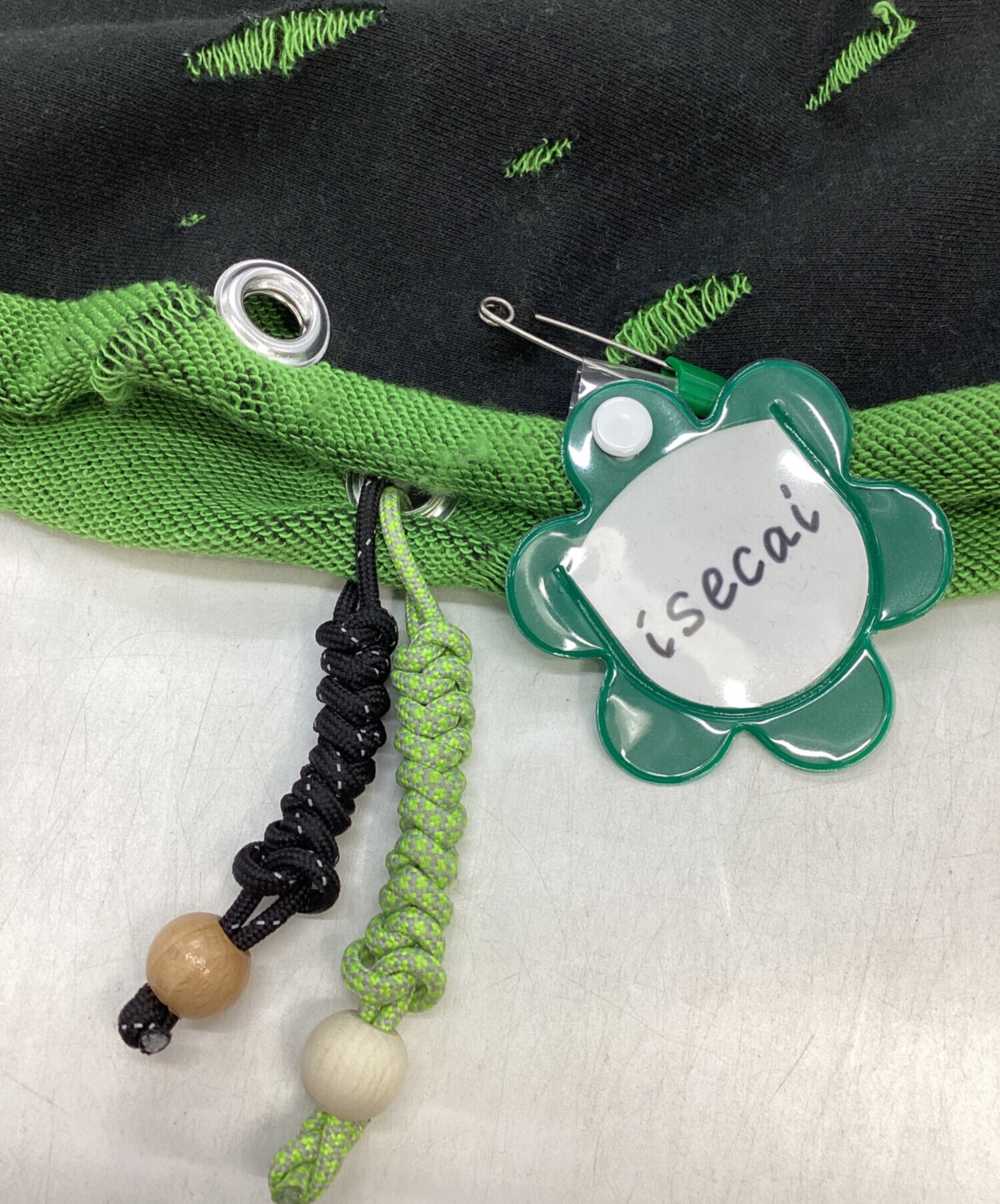 中古・古着通販】isecai (イセカイ) Whimsy Beanie ブラック×グリーン