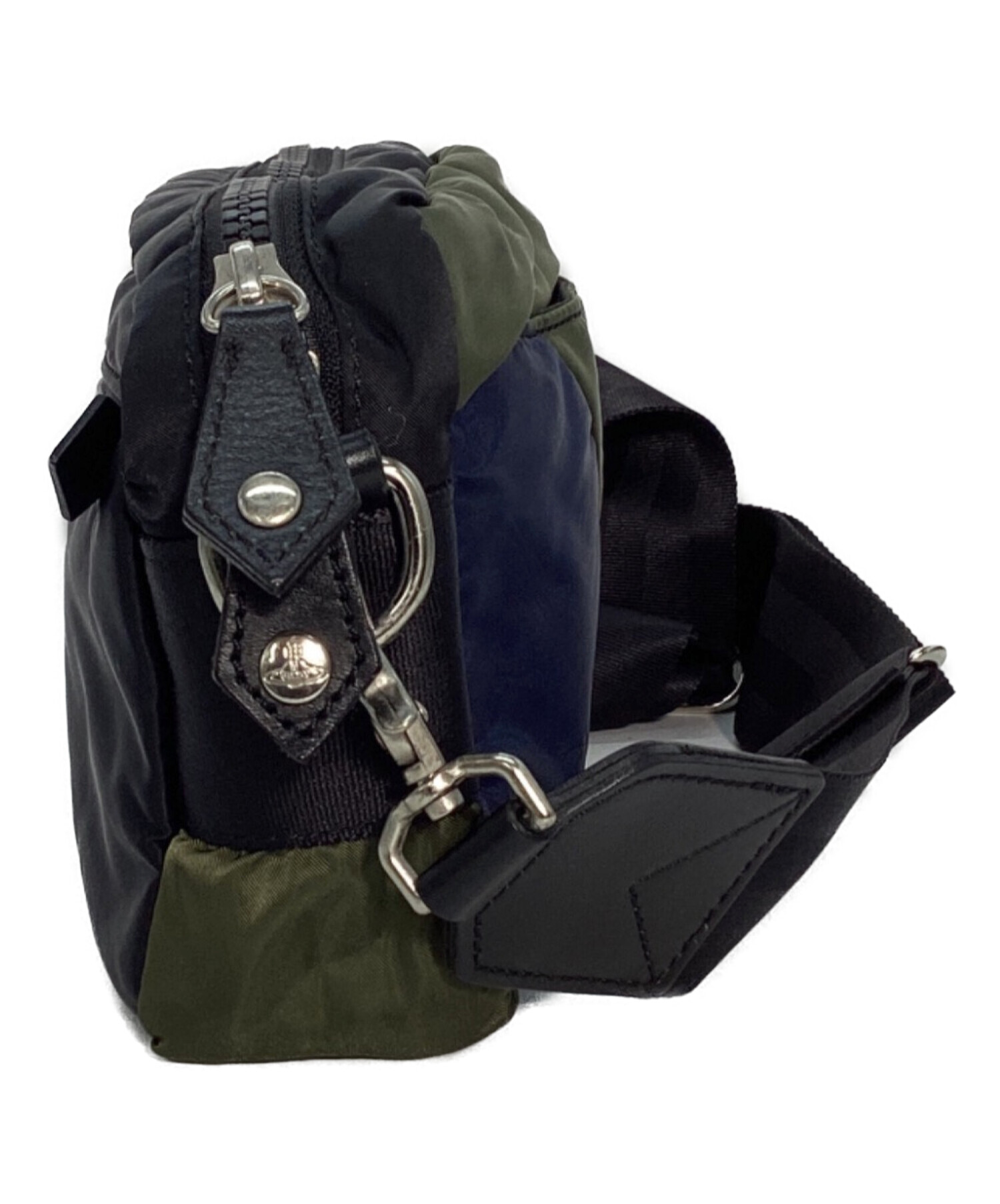 未使用美品 Vivienne Westwood punk ボディバッグ 中古・古着通販】Vivienne Westwood (ヴィヴィアンウエストウッド