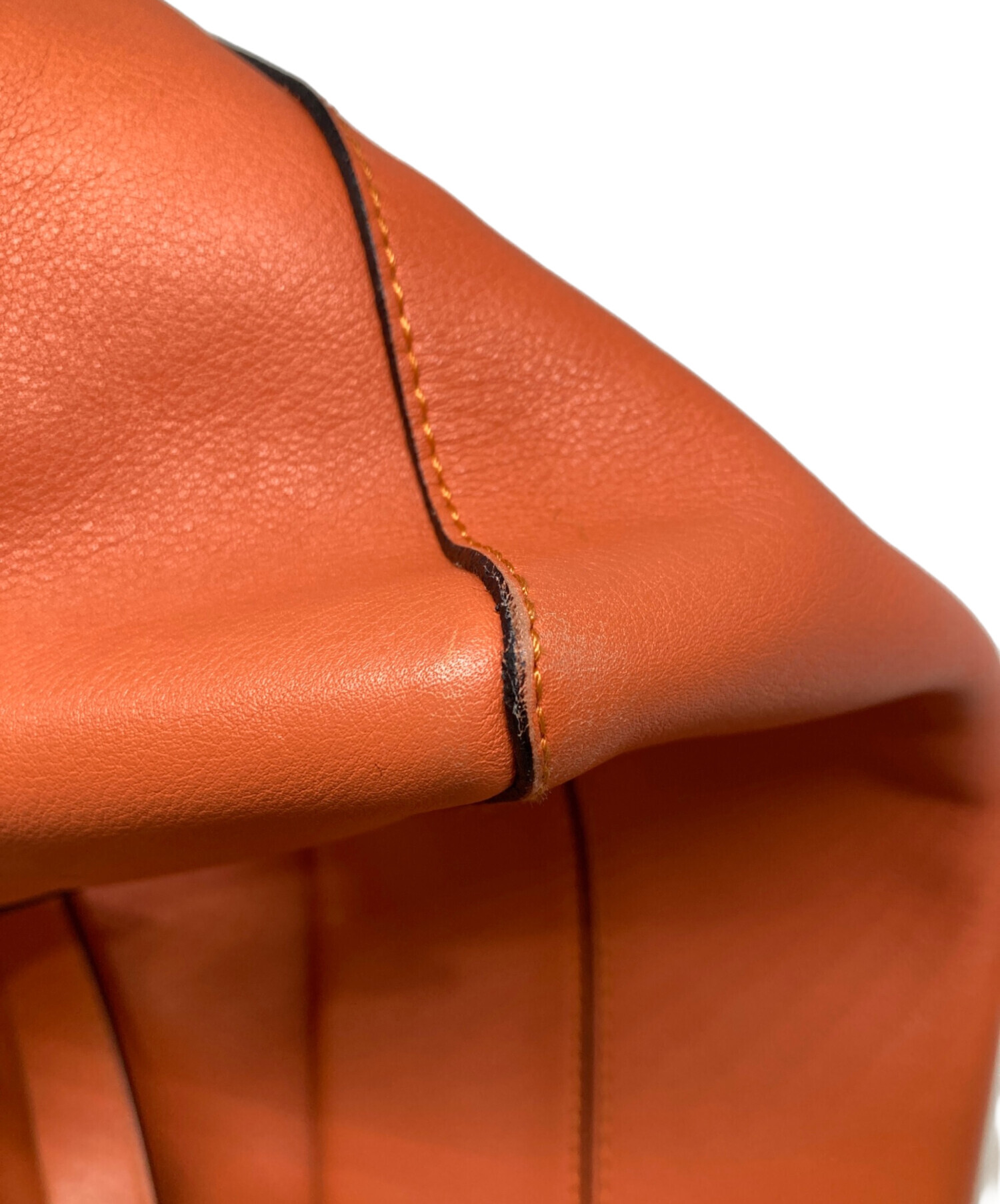 Loeweベージュオレンジ トートバッグ LOEWE（トートバッグ ・ オレンジ/橙色系）のフリマアイテム一覧