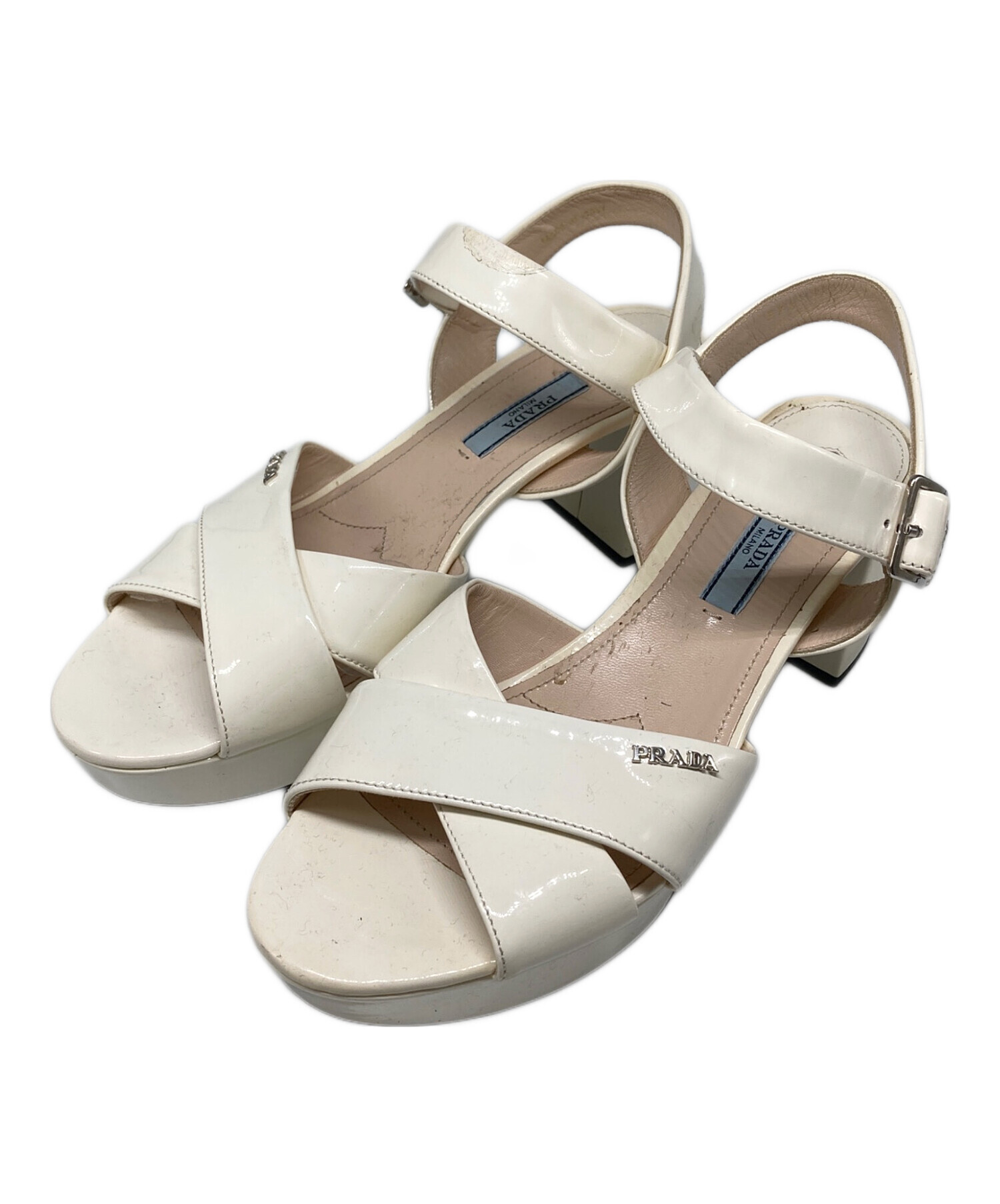 中古・古着通販】PRADA (プラダ) パテントサンダル アイボリー サイズ  