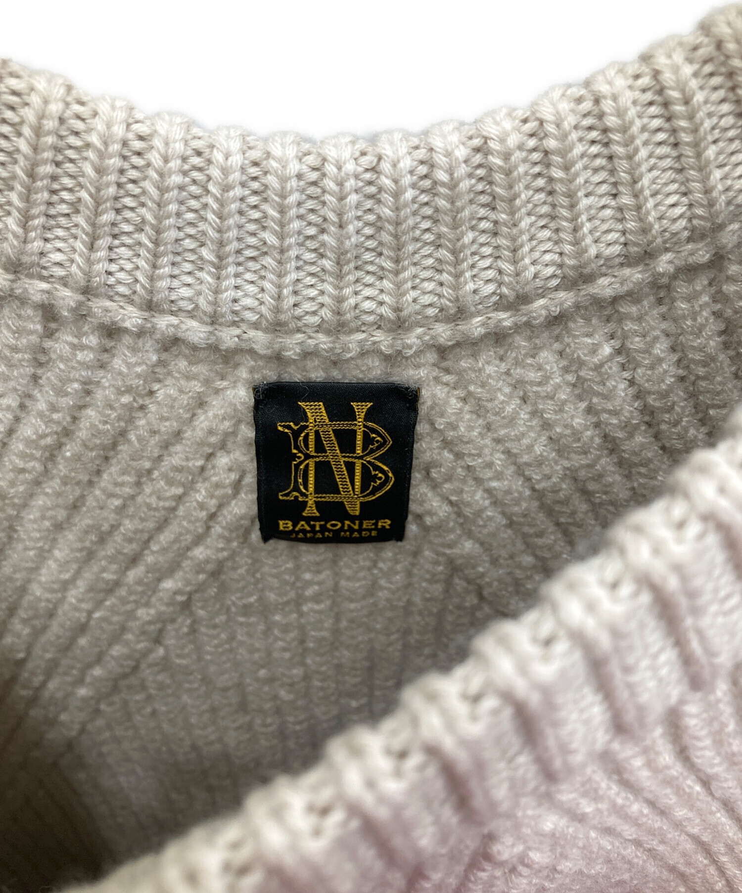 中古・古着通販】BATONER (バトナ―) SIGNATURE CREW NECK アイボリー 