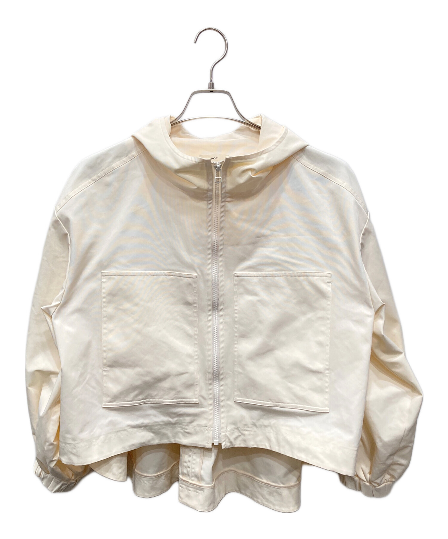 ヨリ yori 撥水パーカー ブルゾン フード　ベージュ 中古・古着通販】YORI (ヨリ) バックギャザー撥水パーカー ベージュ