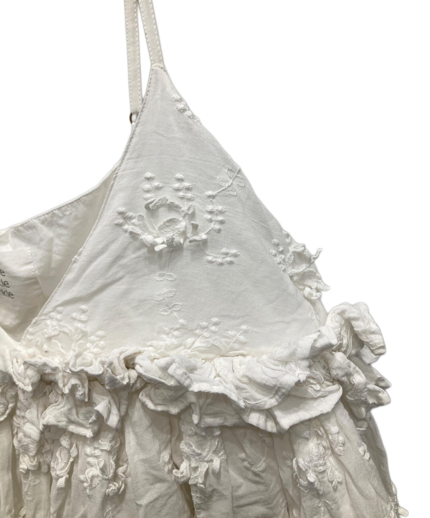 3D embroidery camisole (クリンクルクリンクル) 中古・古着通販】crinkle crinkle crinkle (クリンクル クリンクル