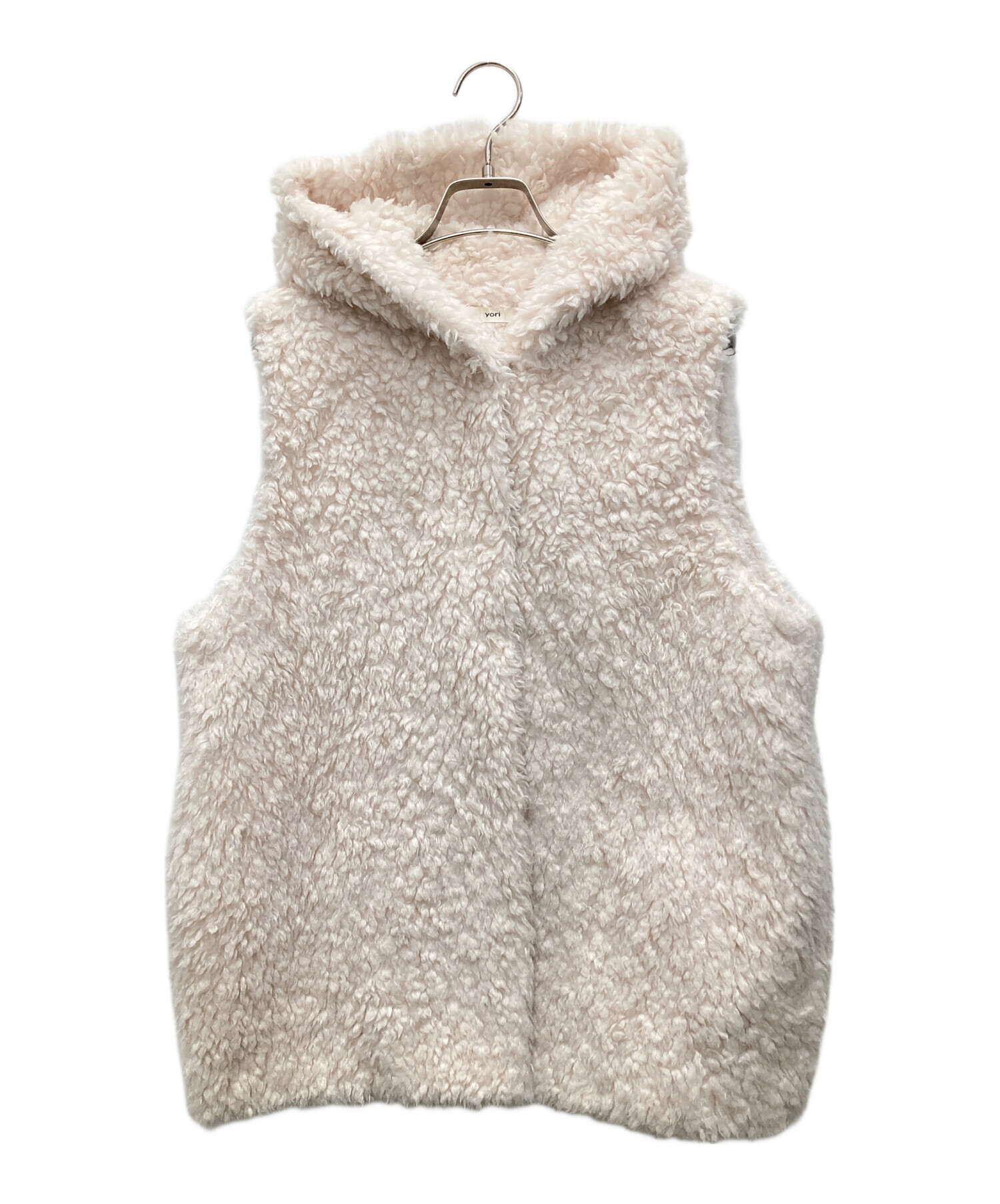 プードルフードジレ　yori 中古・古着通販】yori (ヨリ) プードルフードジレ アイボリー サイズ:F