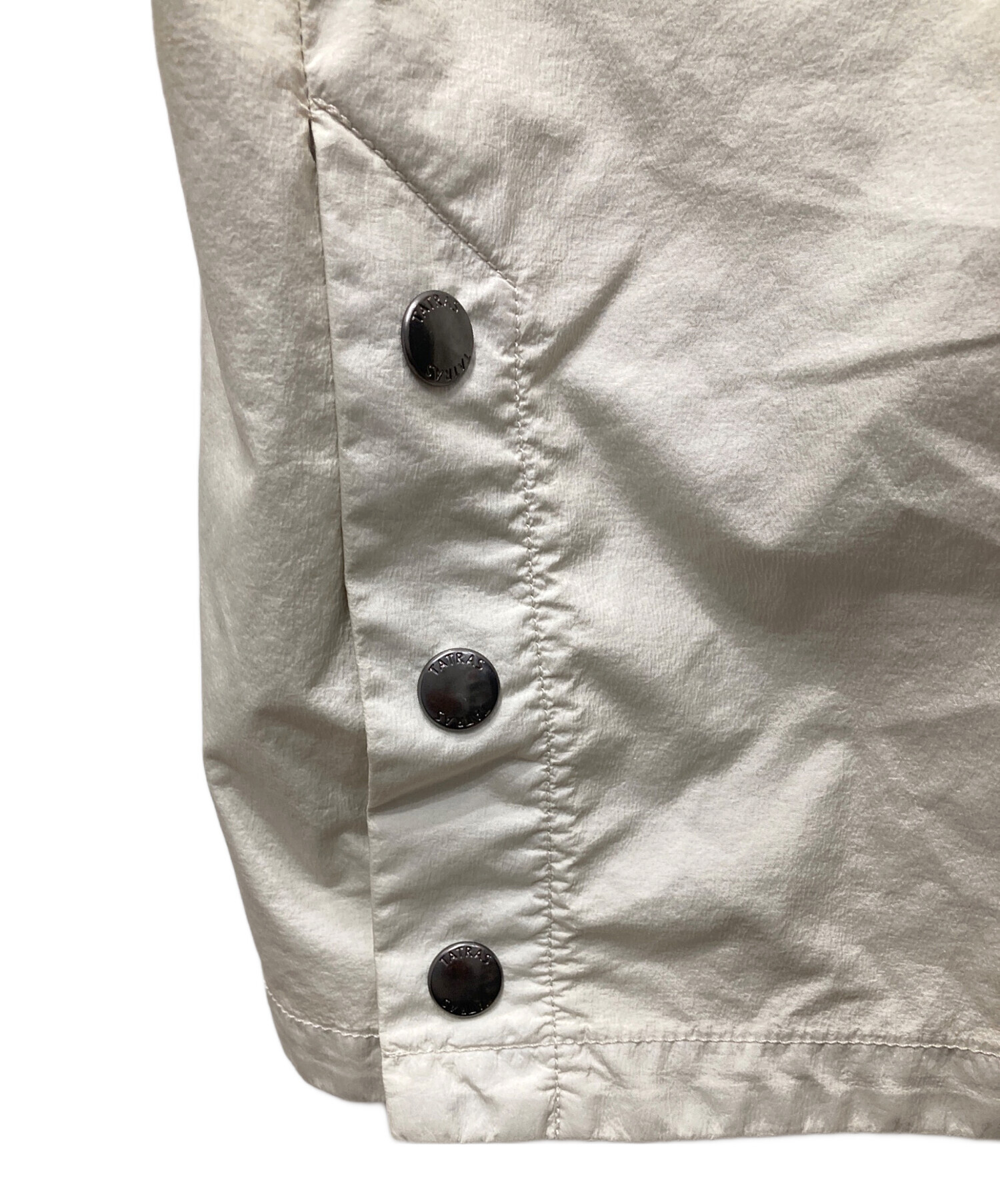 中古・古着通販】TATRAS (タトラス) CEOナイロンジャケット ホワイト 